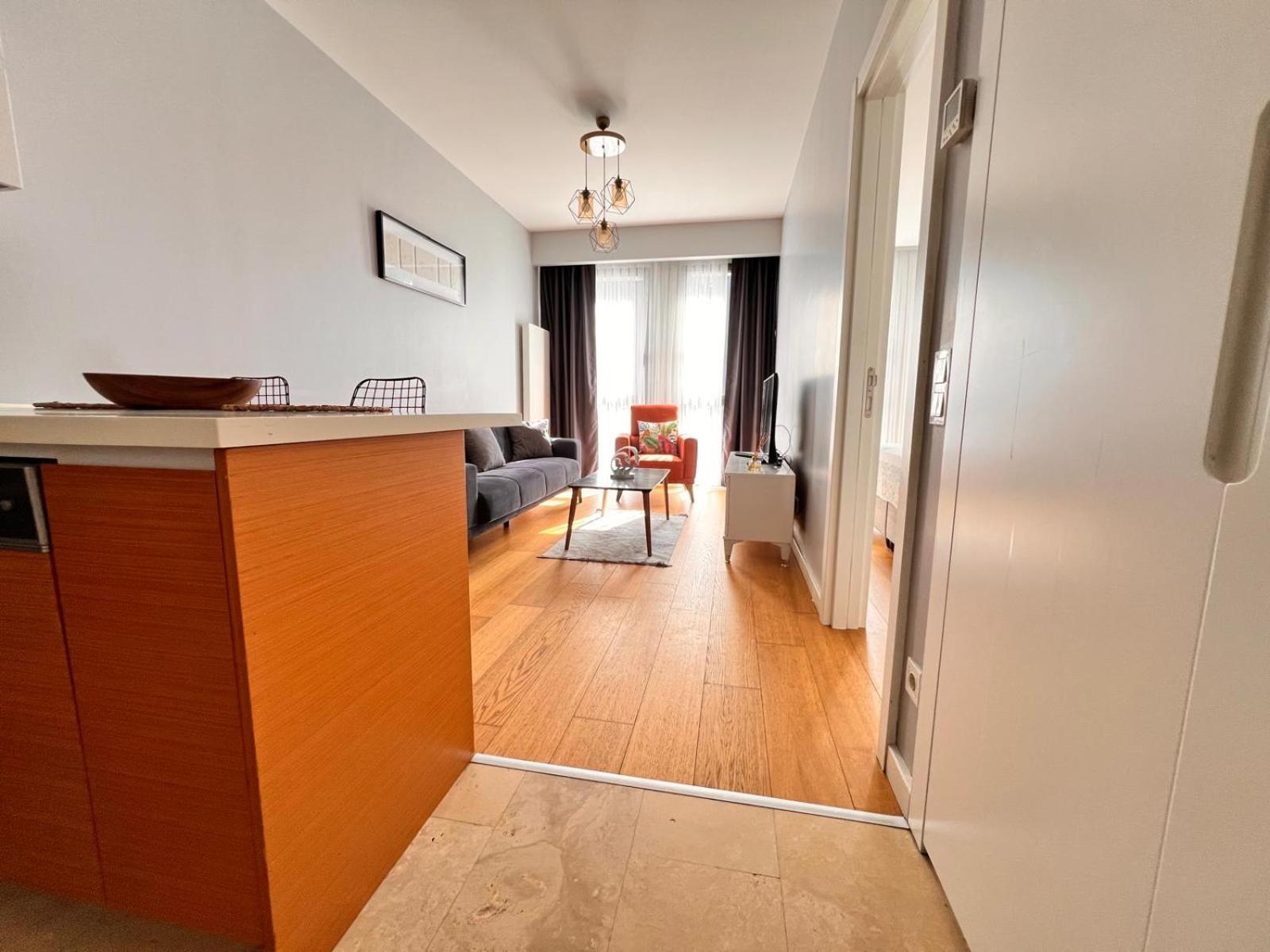 G Tower at Divan Residence Near Ataköy Metro Station