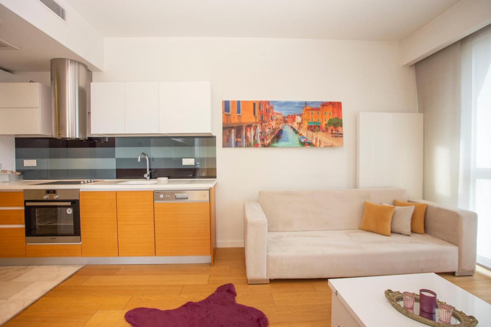 G Tower at Divan Residence Near Ataköy Metro Station