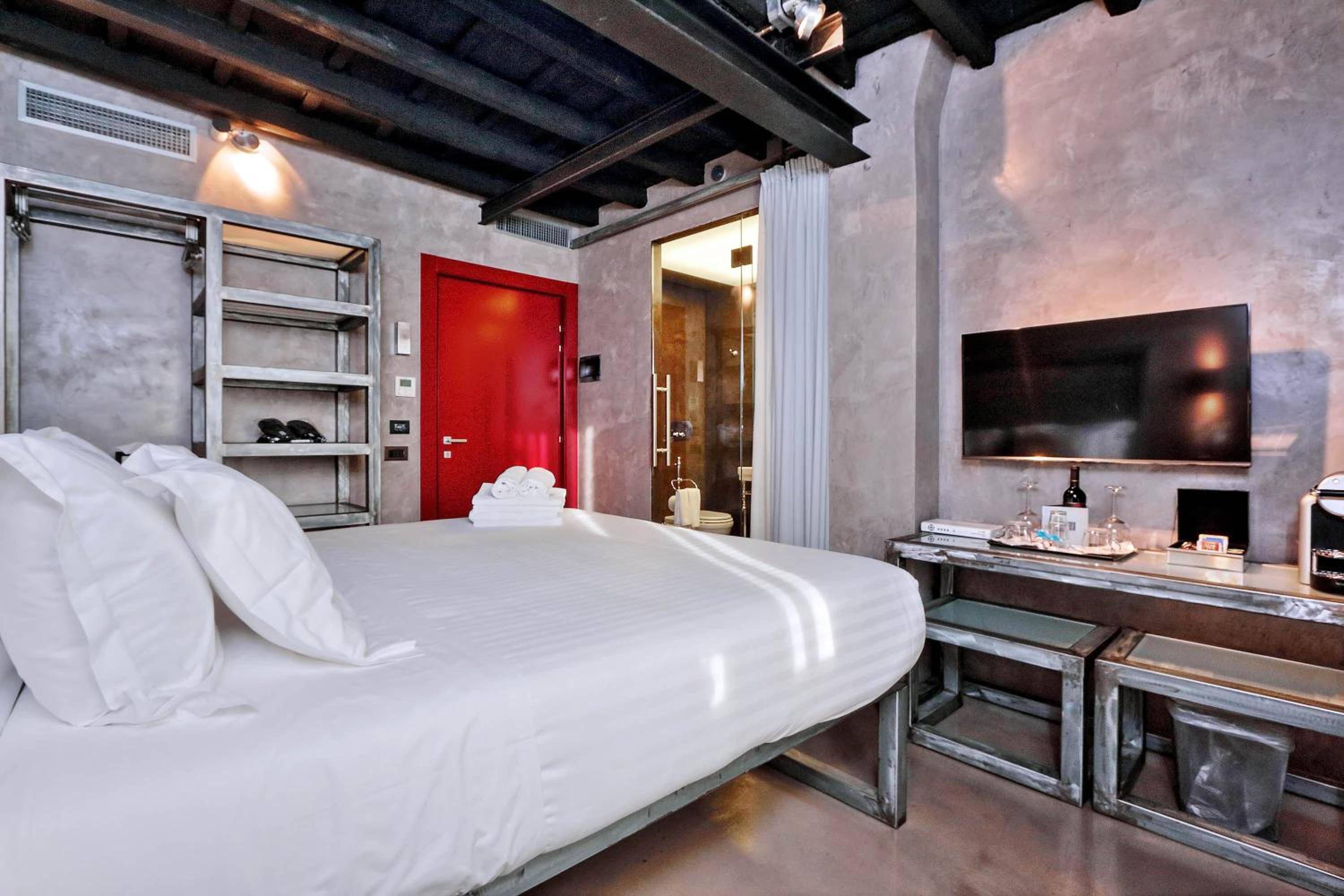 Mama's Home Rome — 4