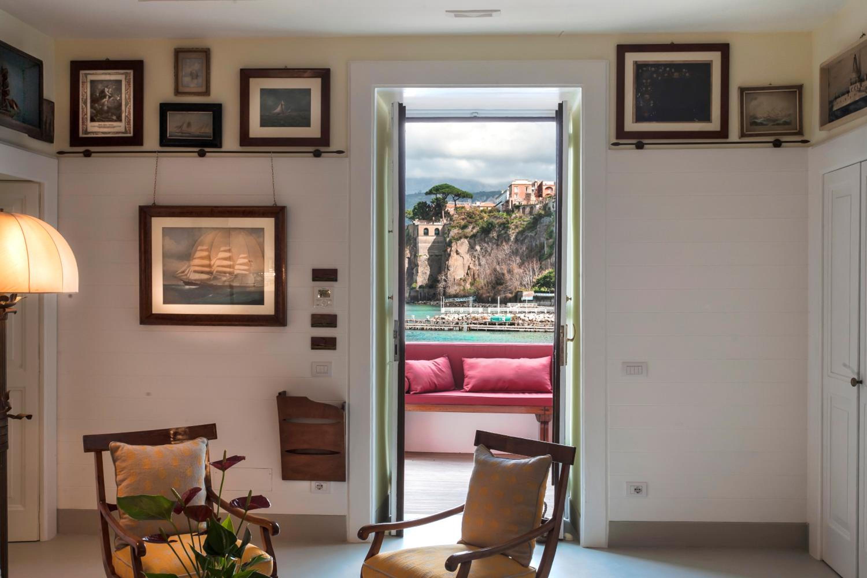 Yacht Club Capo Cervo Suites B&B