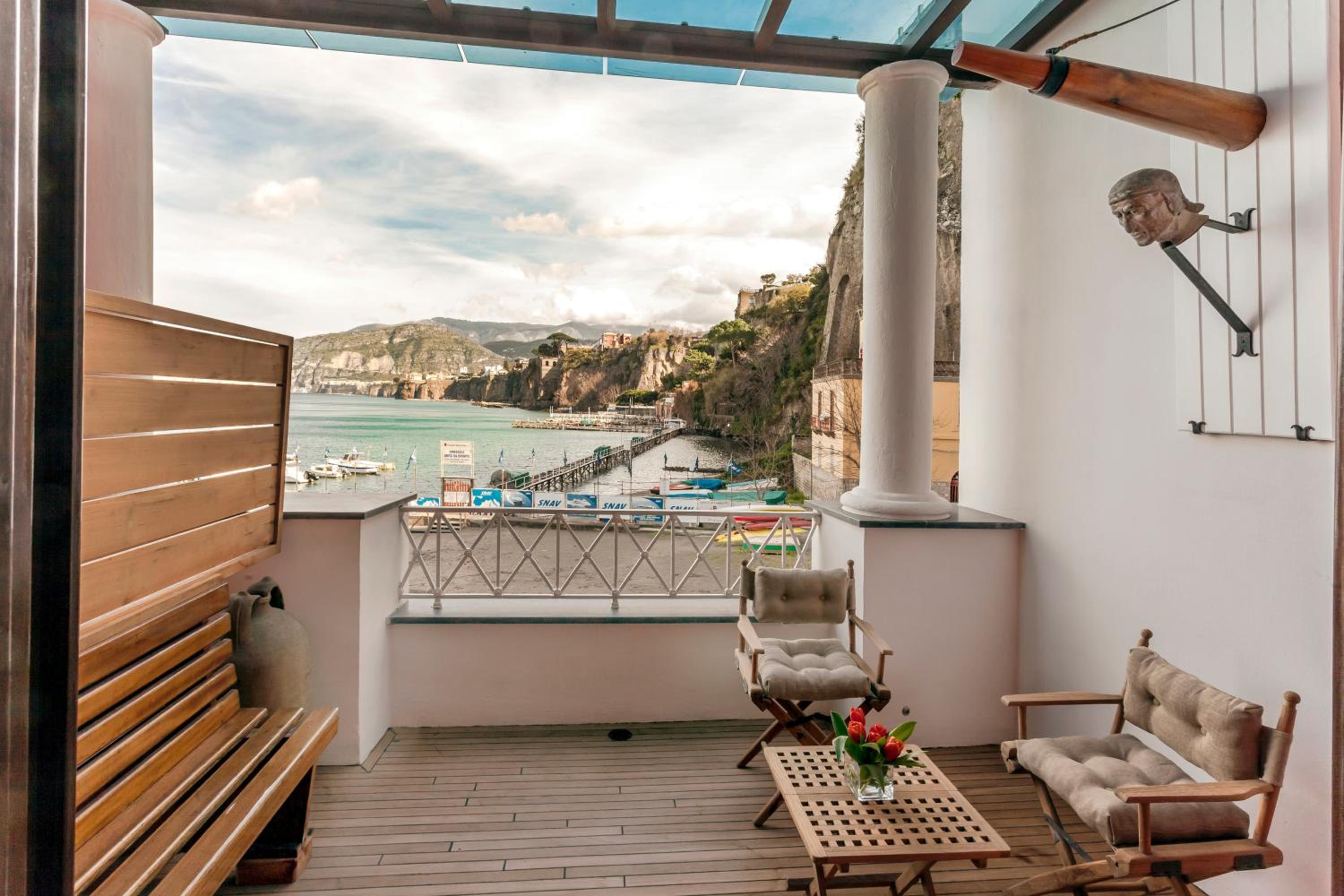 Yacht Club Capo Cervo Suites B&B