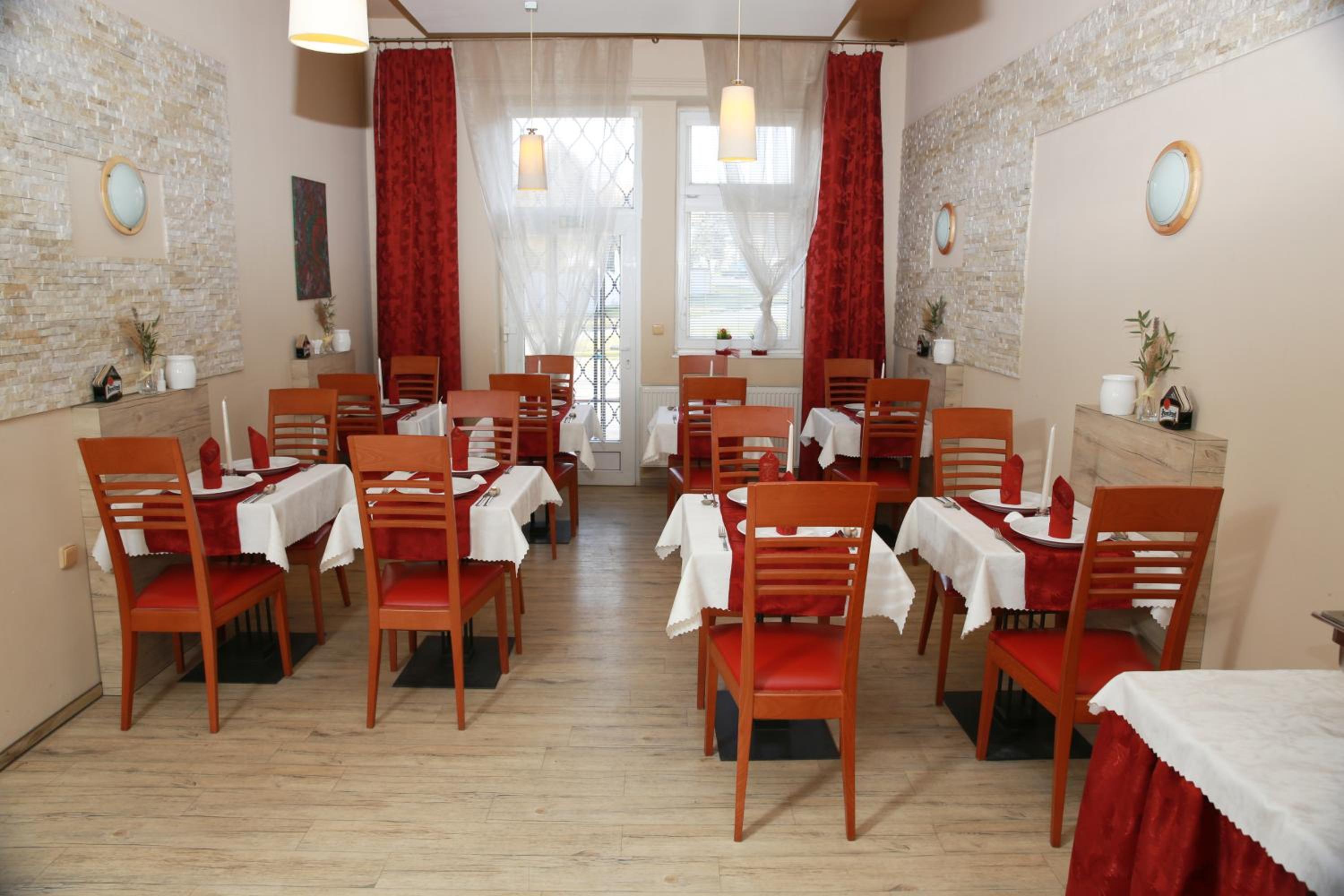 Wellness Penzion Kroměříž - Zlobice