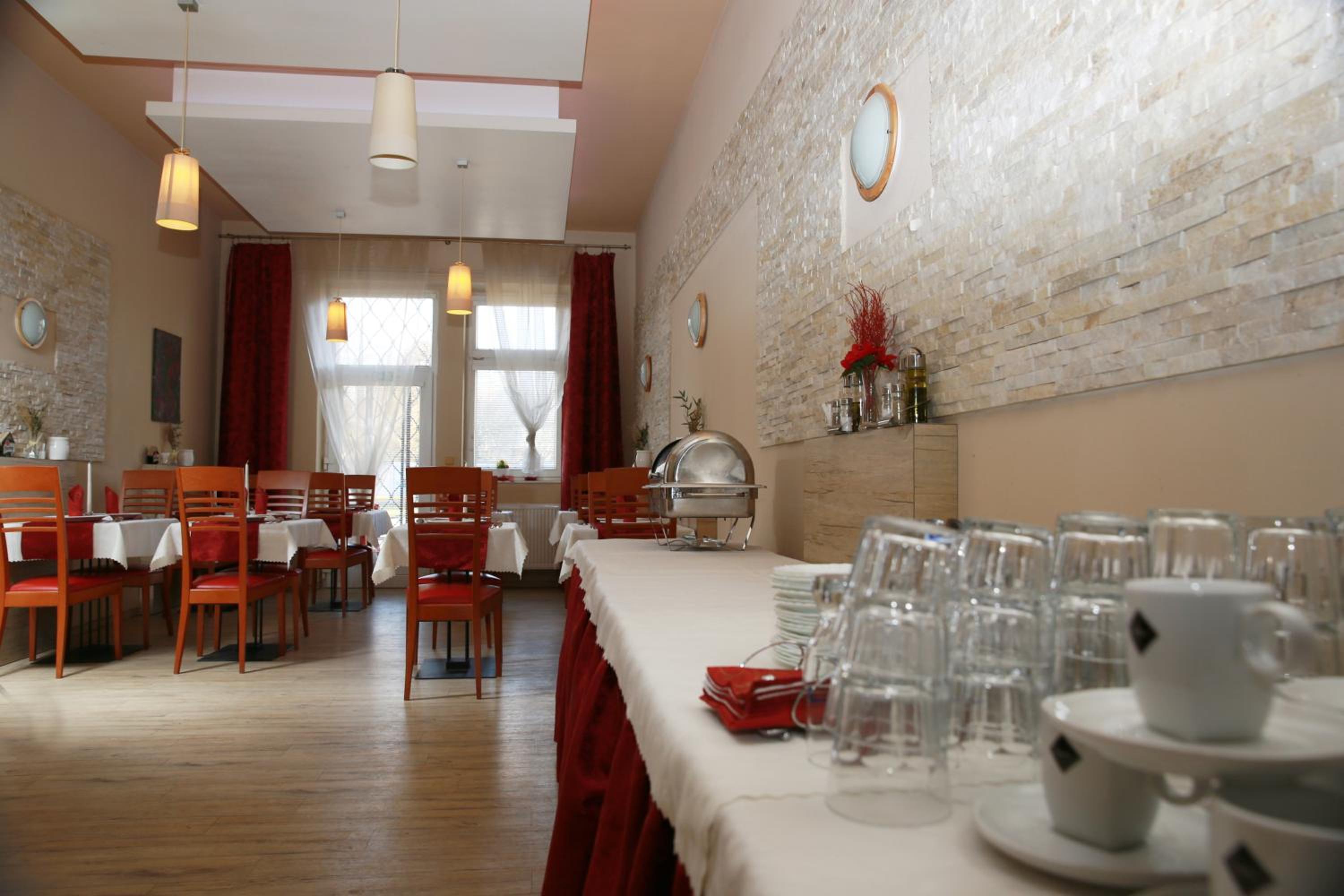 Wellness Penzion Kroměříž - Zlobice