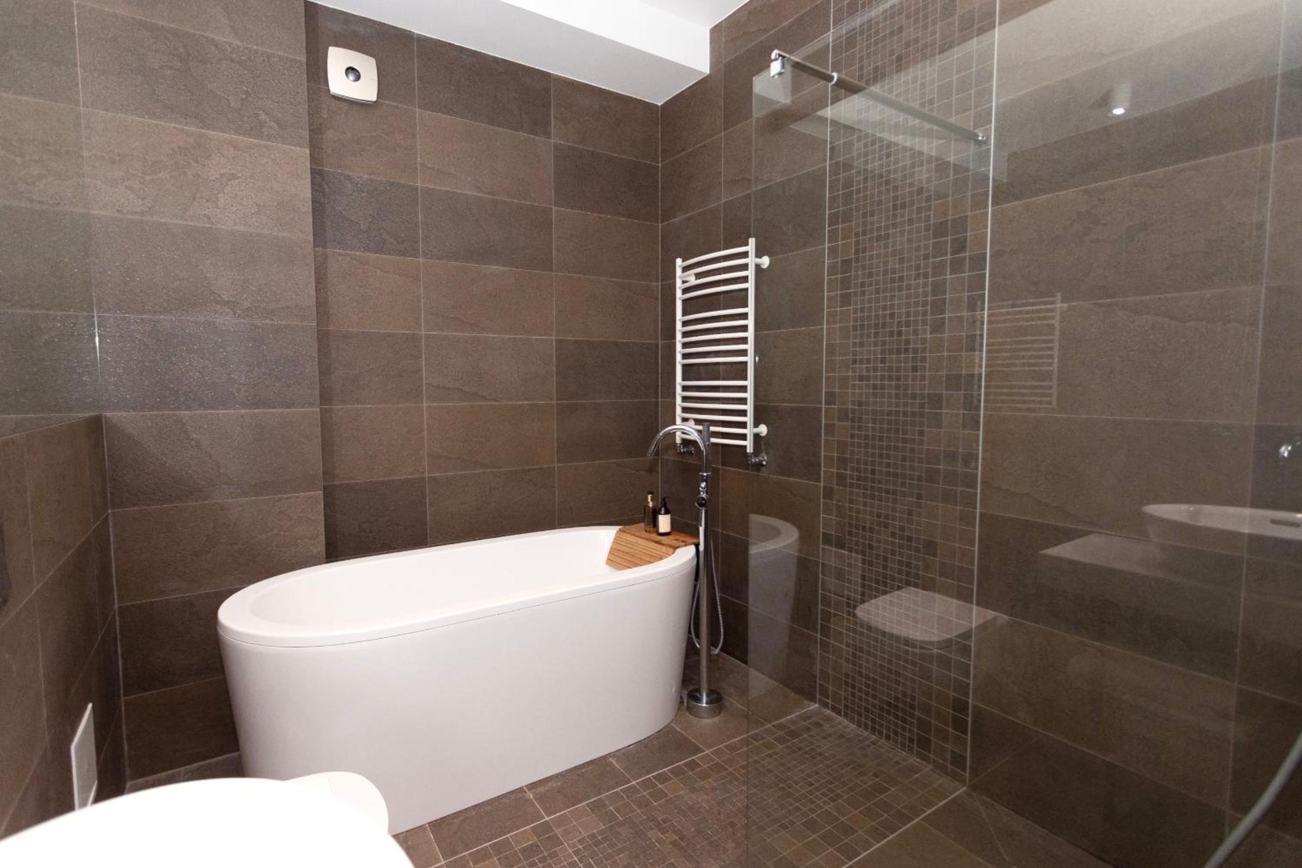 Vilnius Apartments & Suites - Gedimino avenue