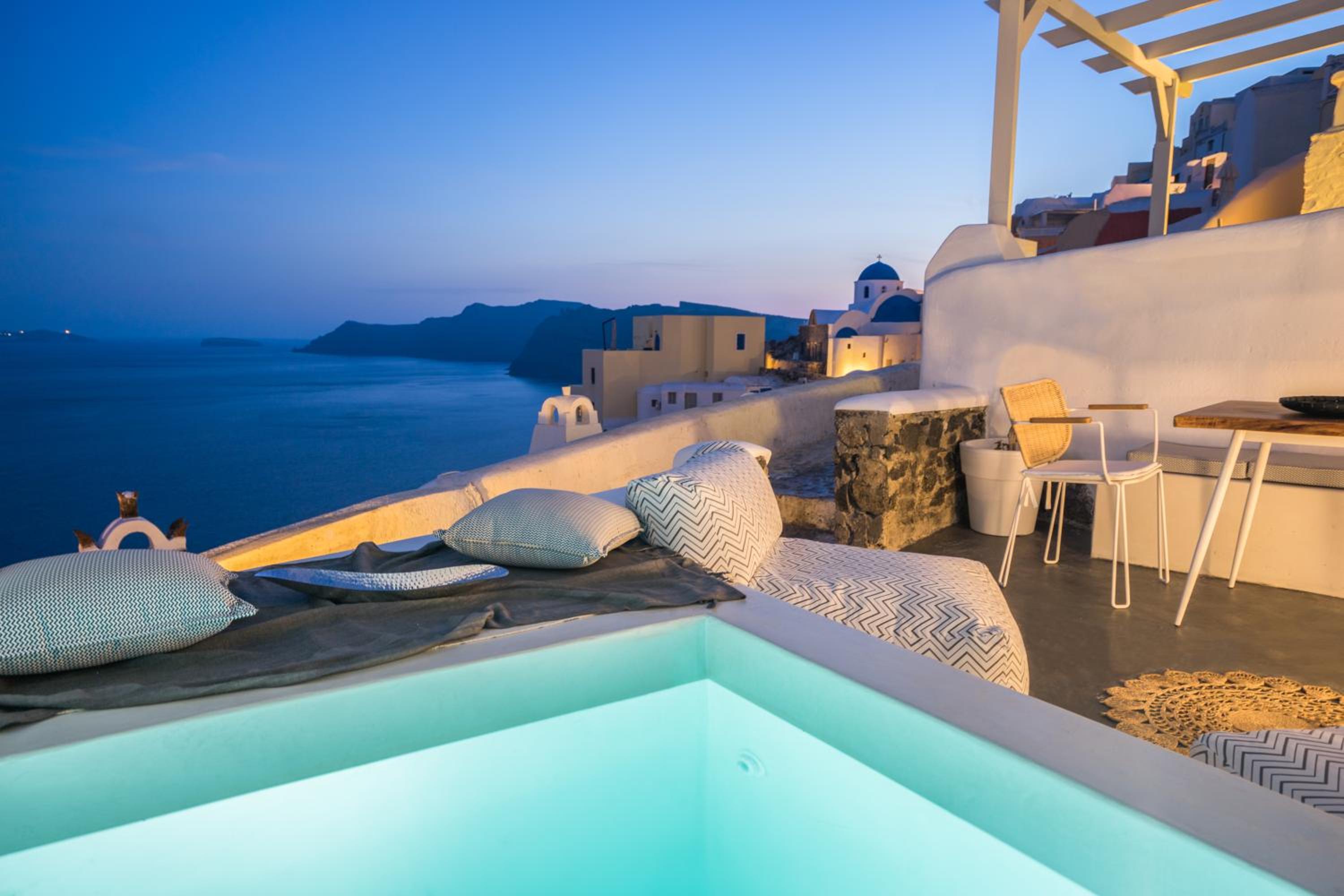 Oia Vacations - Canvas Suites - Property Image 1