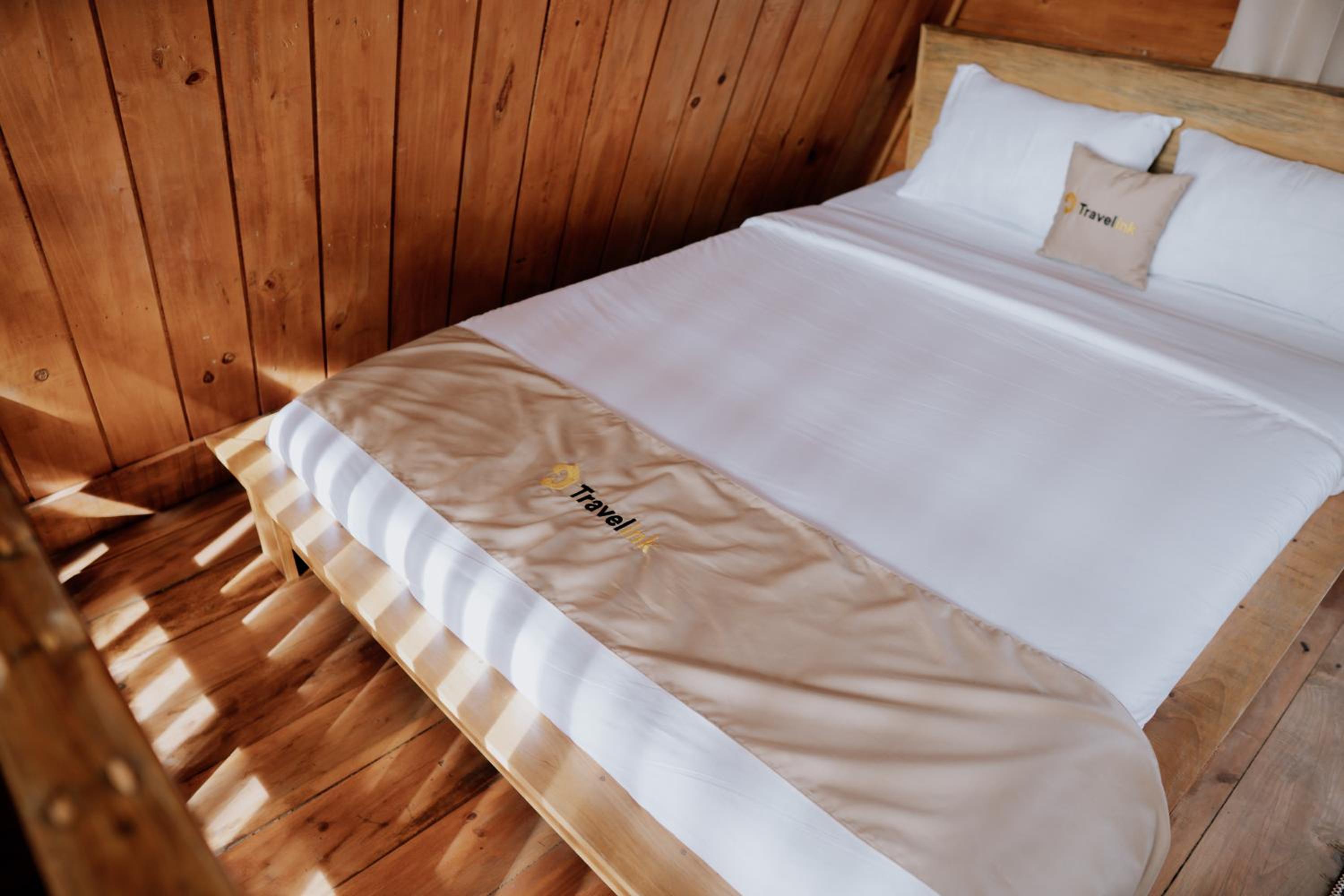 Sikunir Pondok Cabin By Travelink