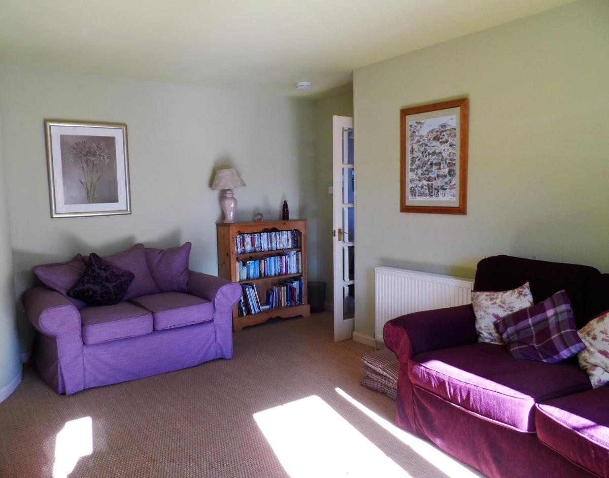 Wellingtonia Apartment view 5