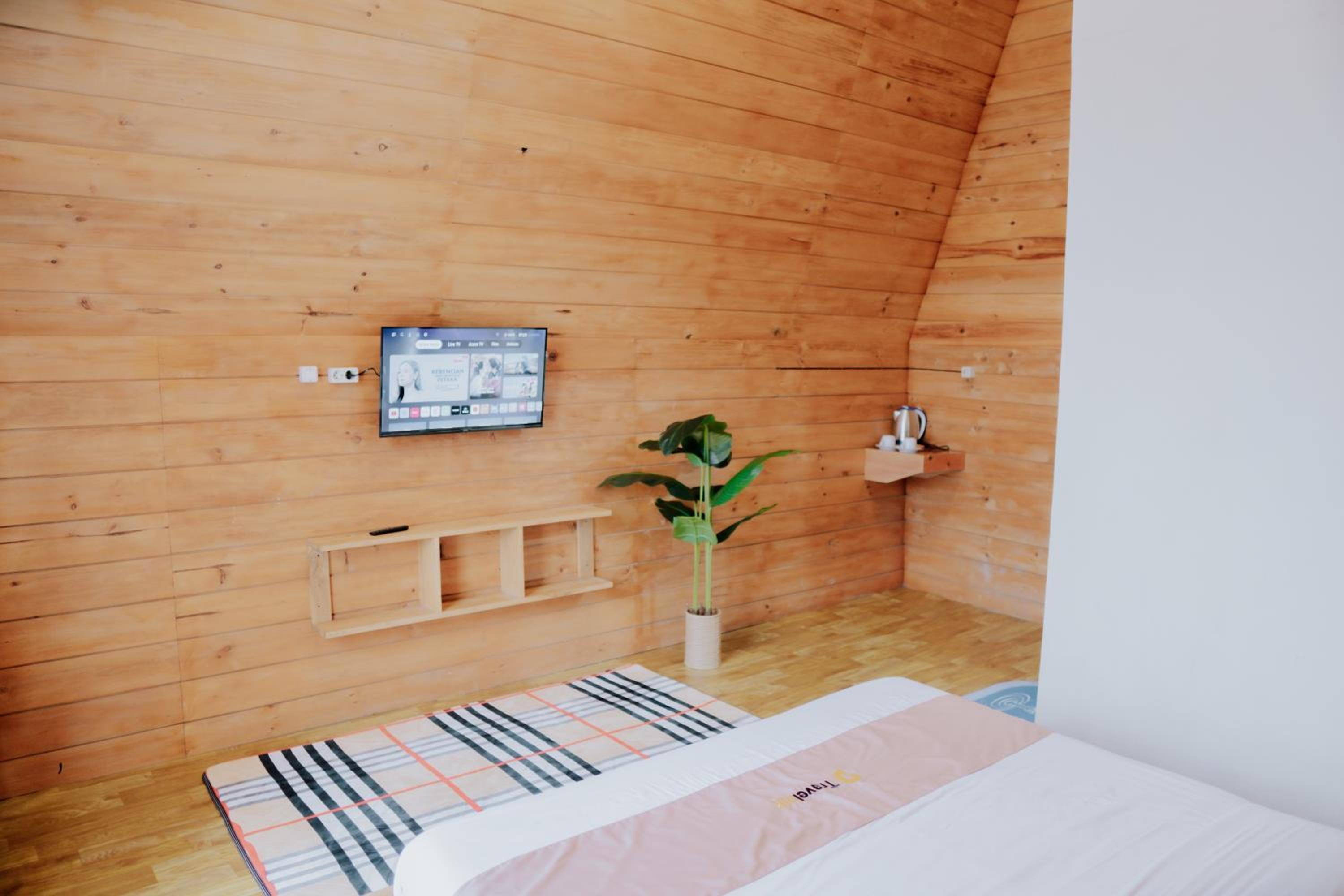 Sikunir Pondok Cabin By Travelink