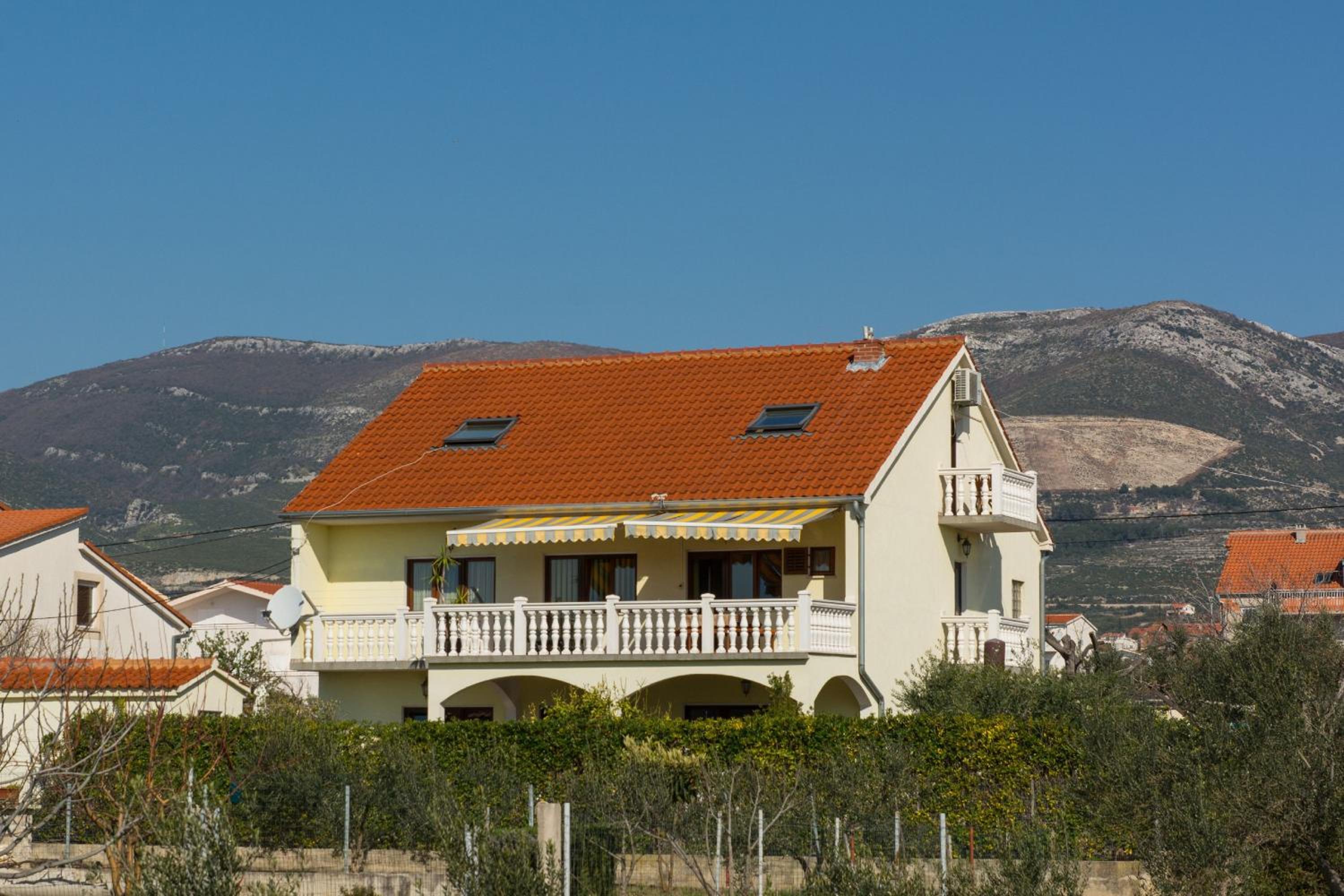 Apartments Corana
