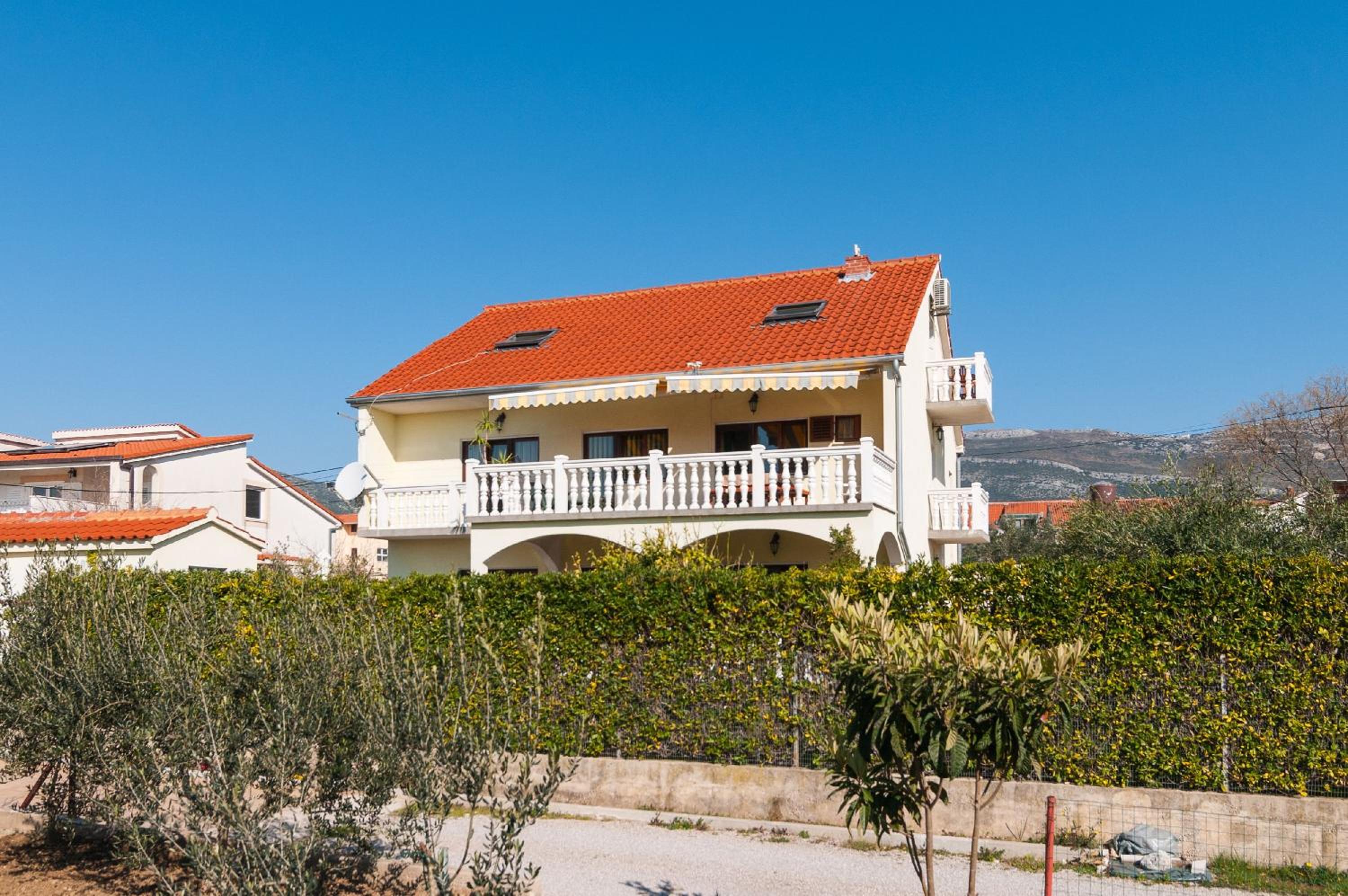 Apartments Corana