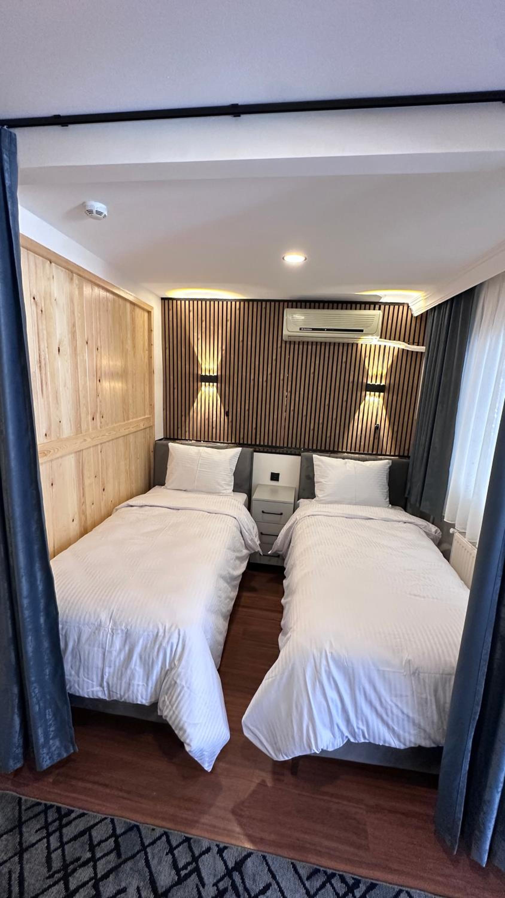 Golden Wood Suites