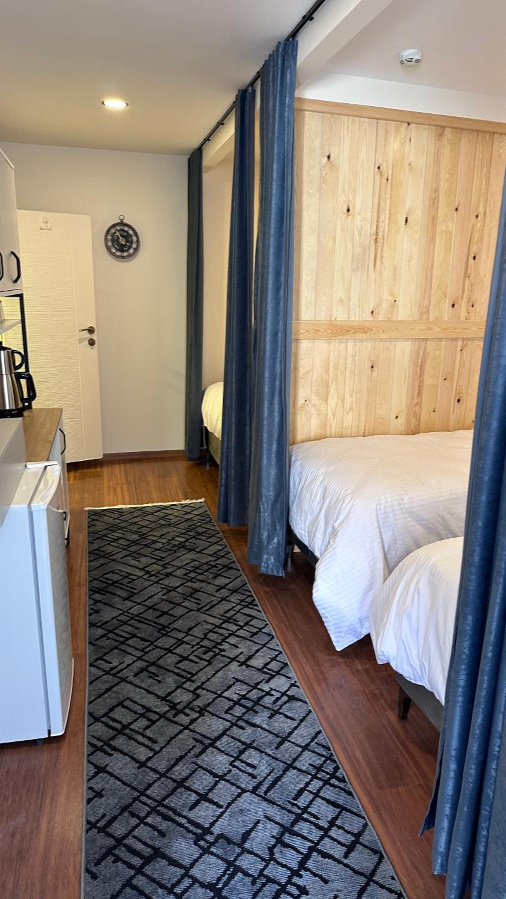 Golden Wood Suites