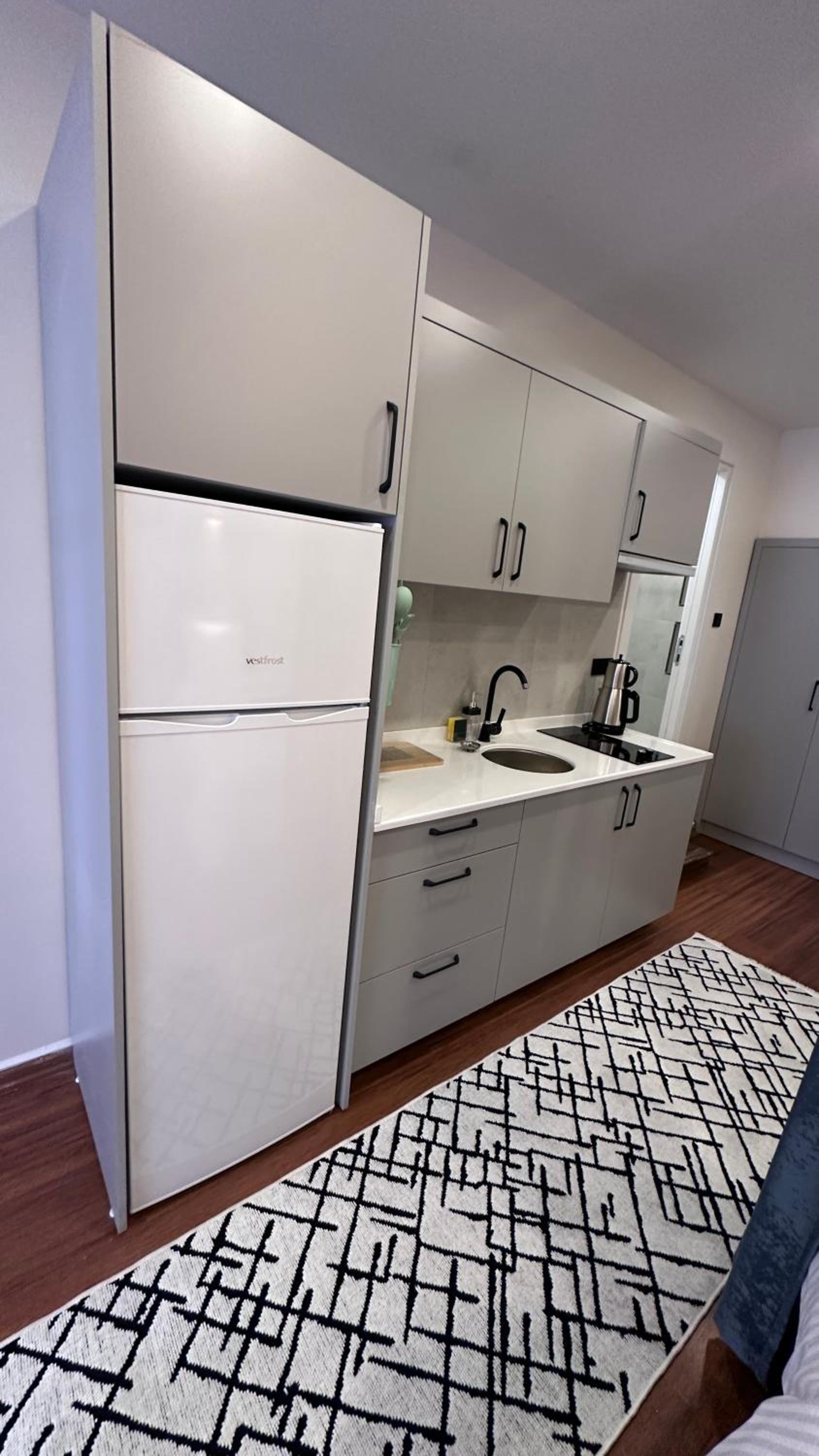 Golden Wood Suites
