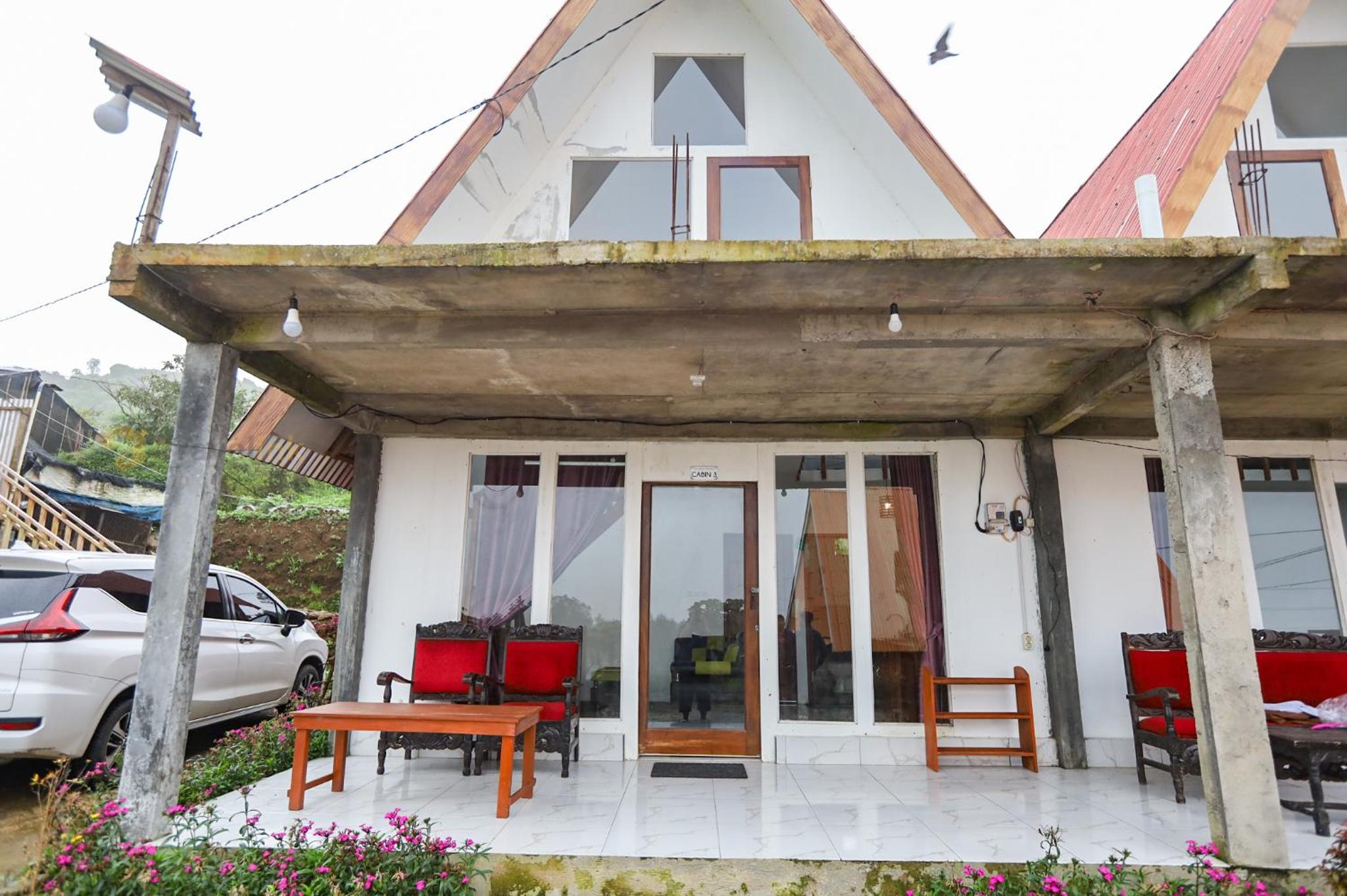 Batu Lawang Sikunir By Travelink