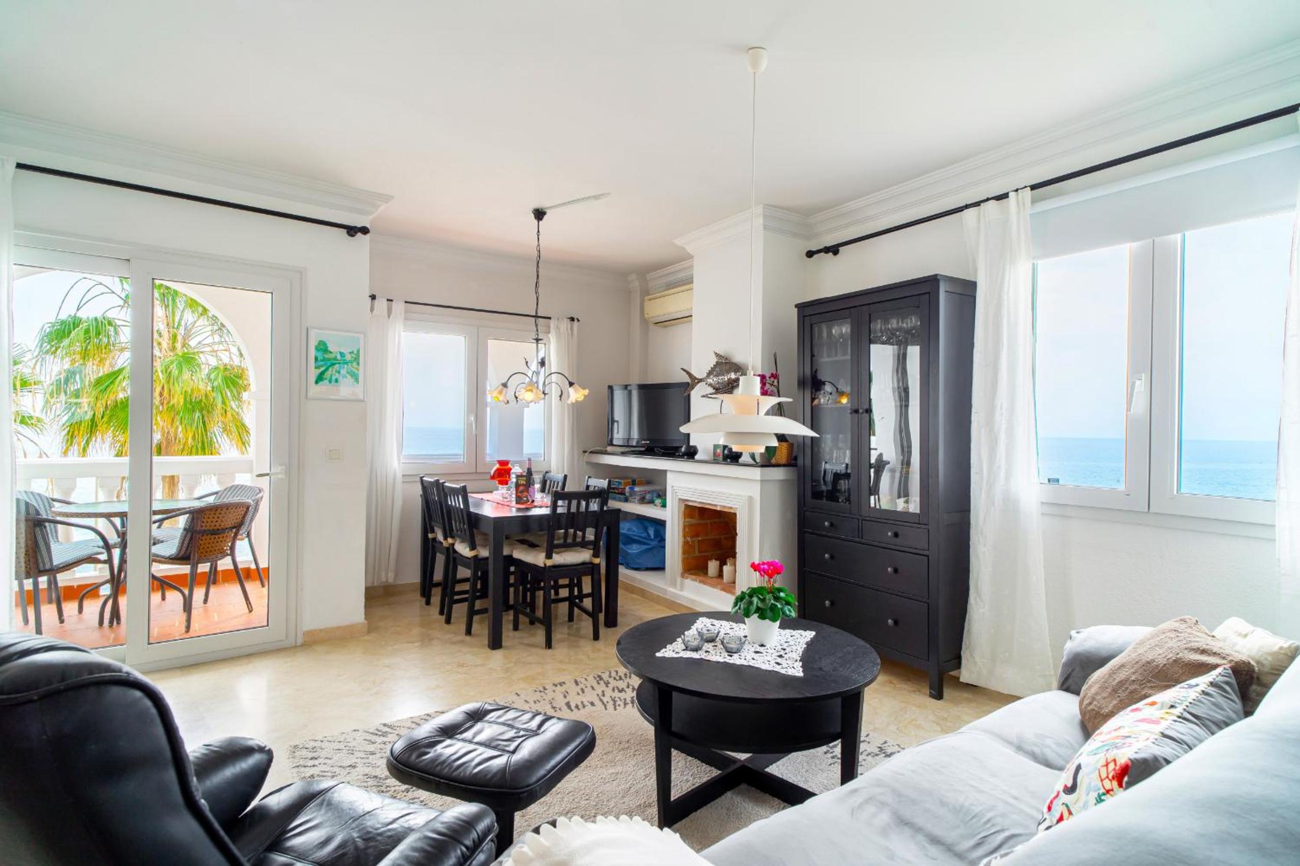 Stella Maris Beachfront 2J by Casasol
