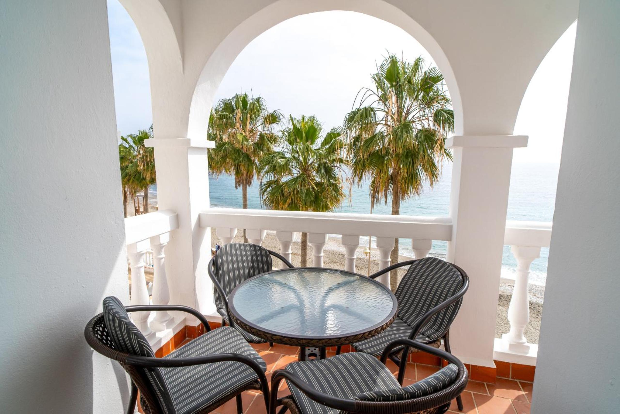 Stella Maris Beachfront 2J by Casasol