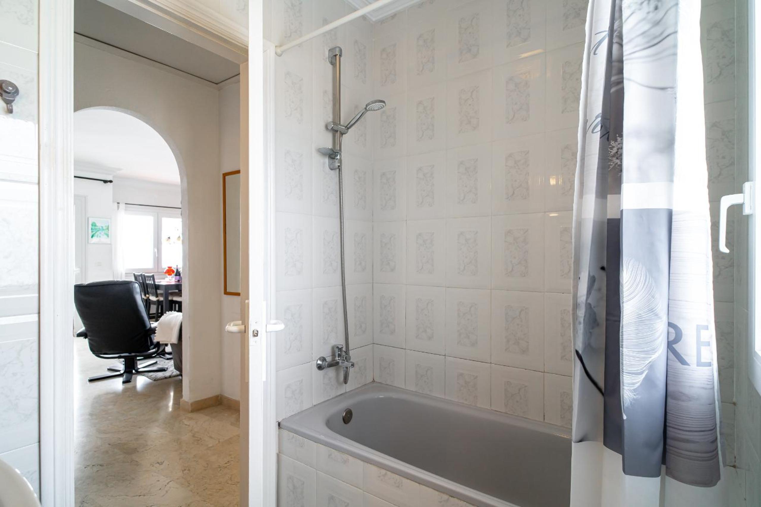 Stella Maris Beachfront 2J by Casasol