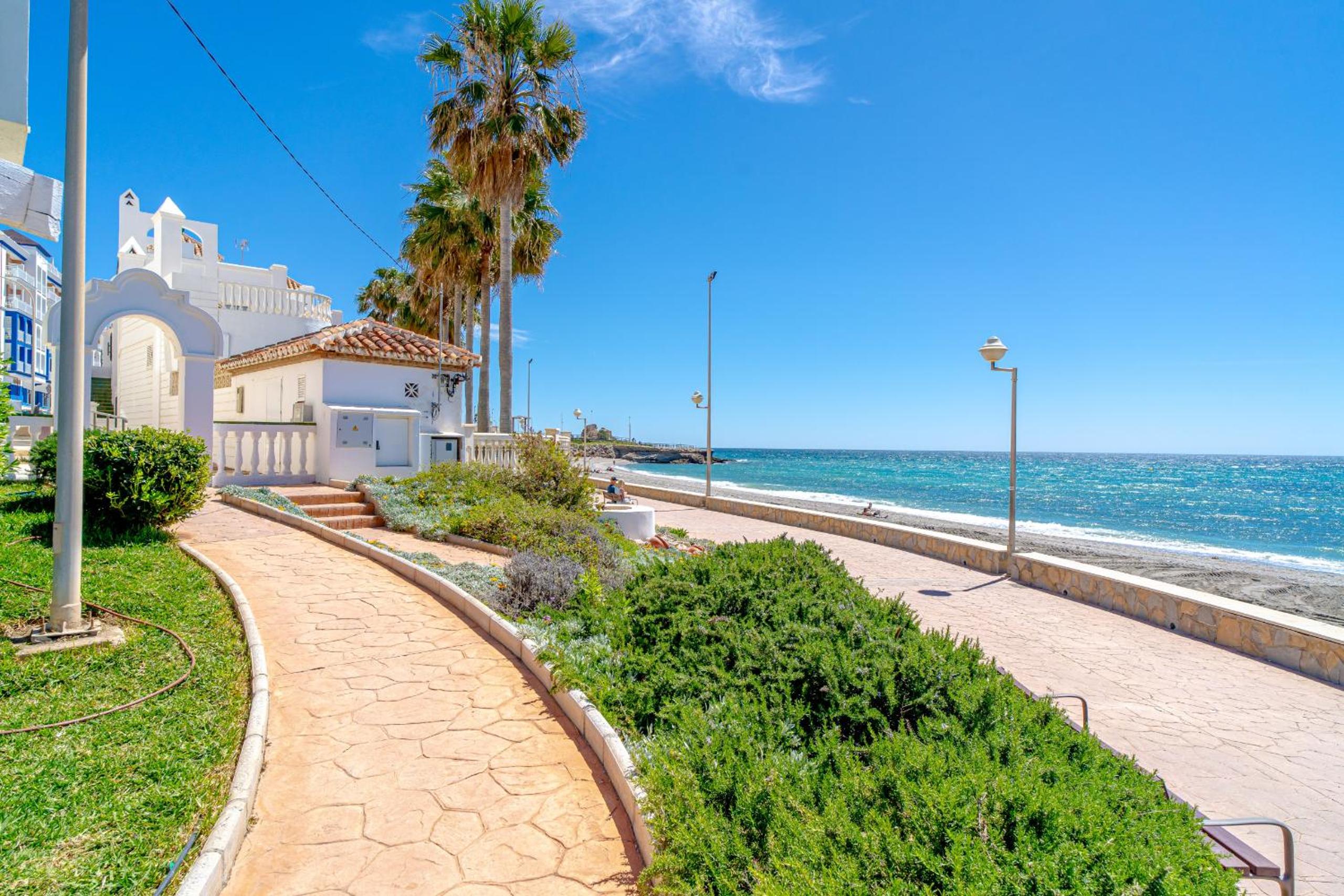 Stella Maris Beachfront 2J by Casasol