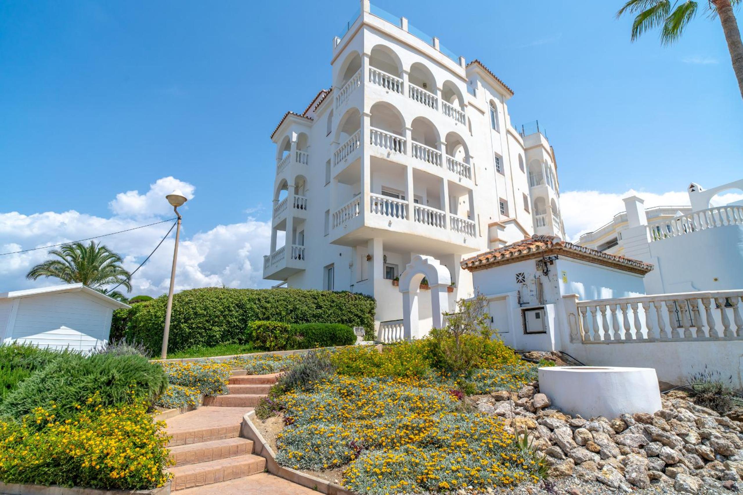 Stella Maris Beachfront 2J by Casasol