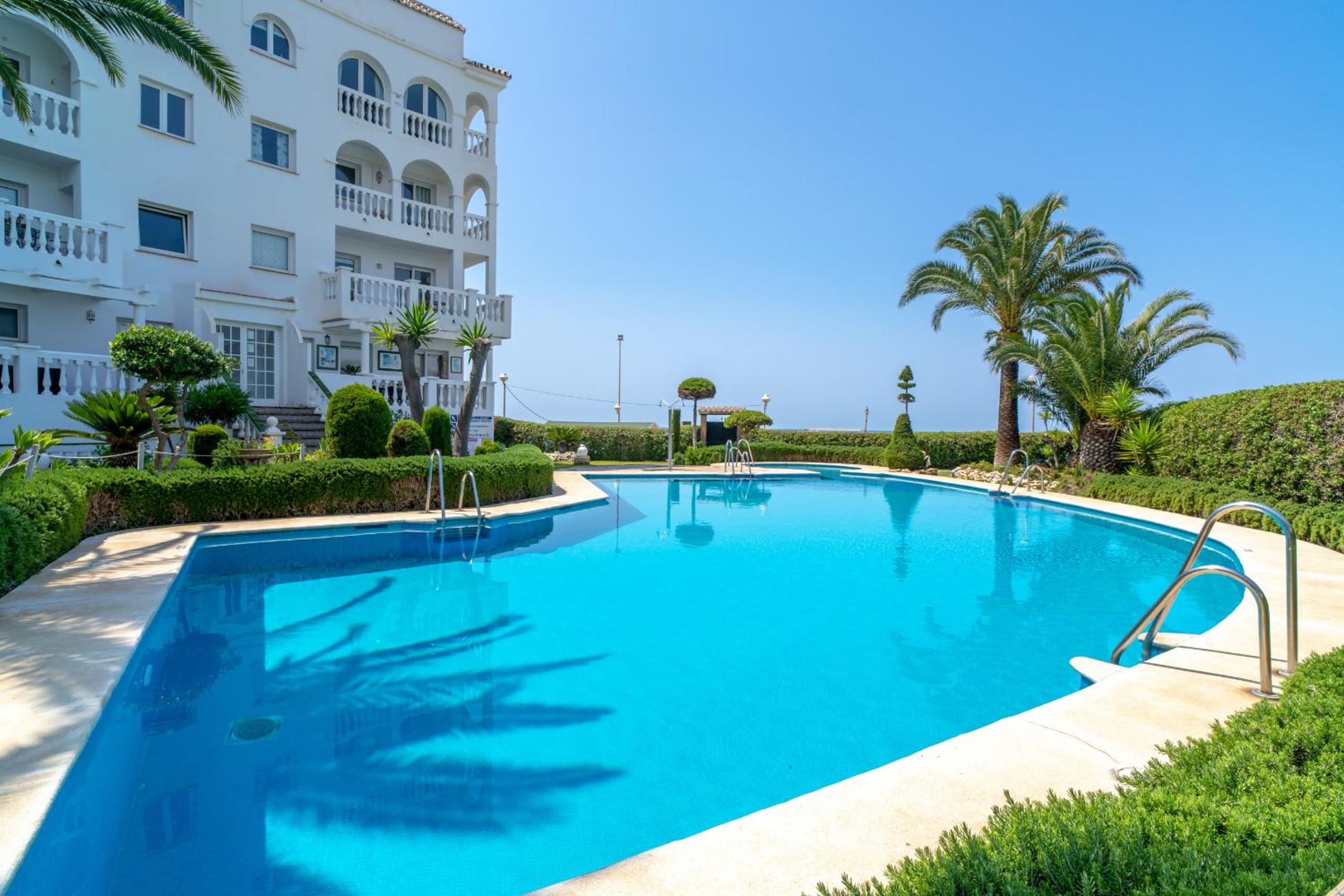 Stella Maris Beachfront 2J by Casasol