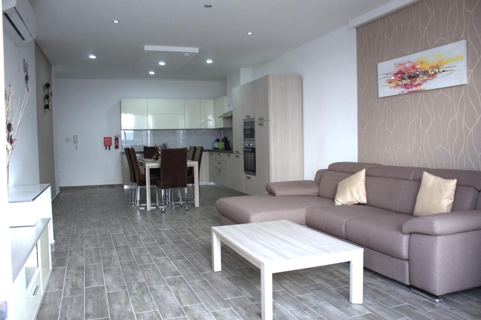 Stylish 3bedroom apartment Gzira by Homely