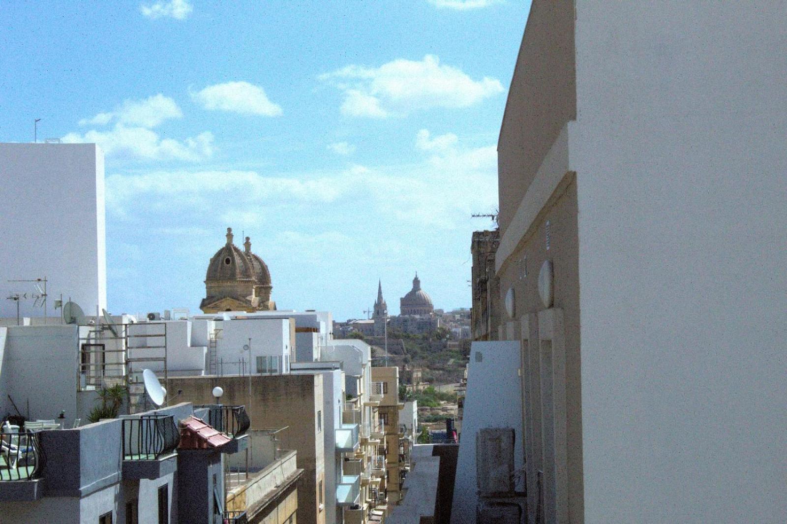 Stylish 3bedroom apartment Gzira by Homely