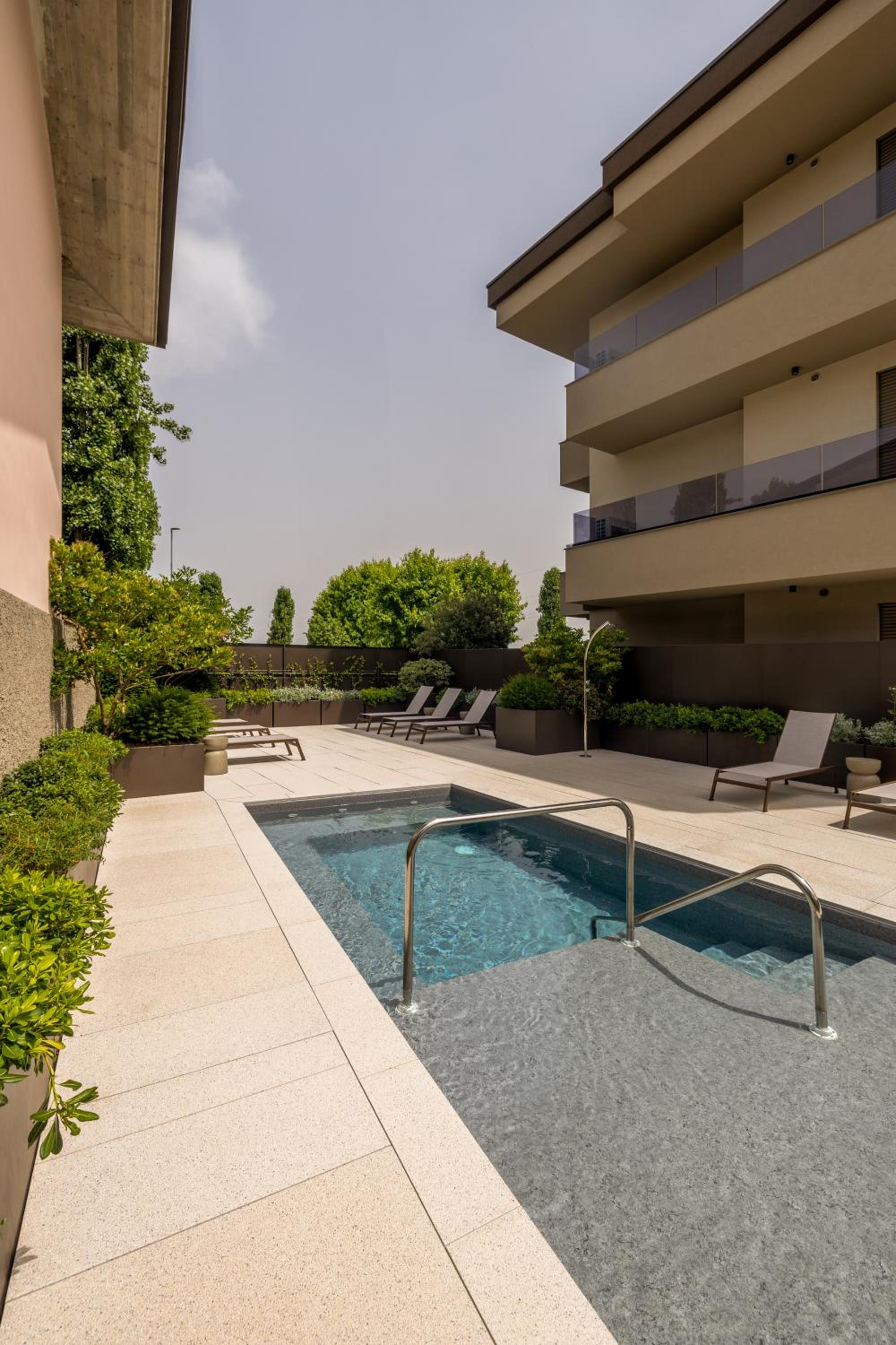 Stemor Visionary Apartments