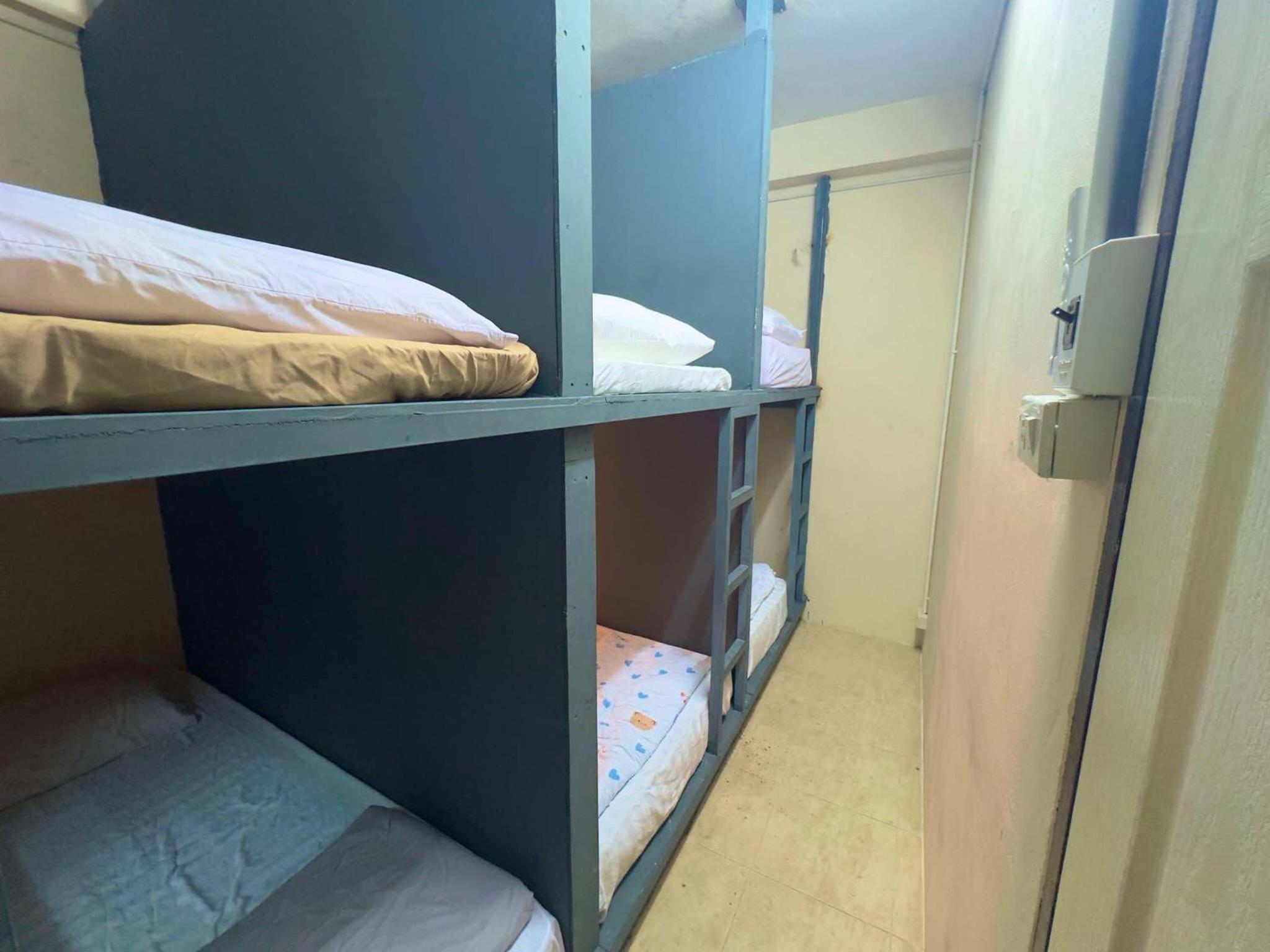 Hostel 24 Backpackers