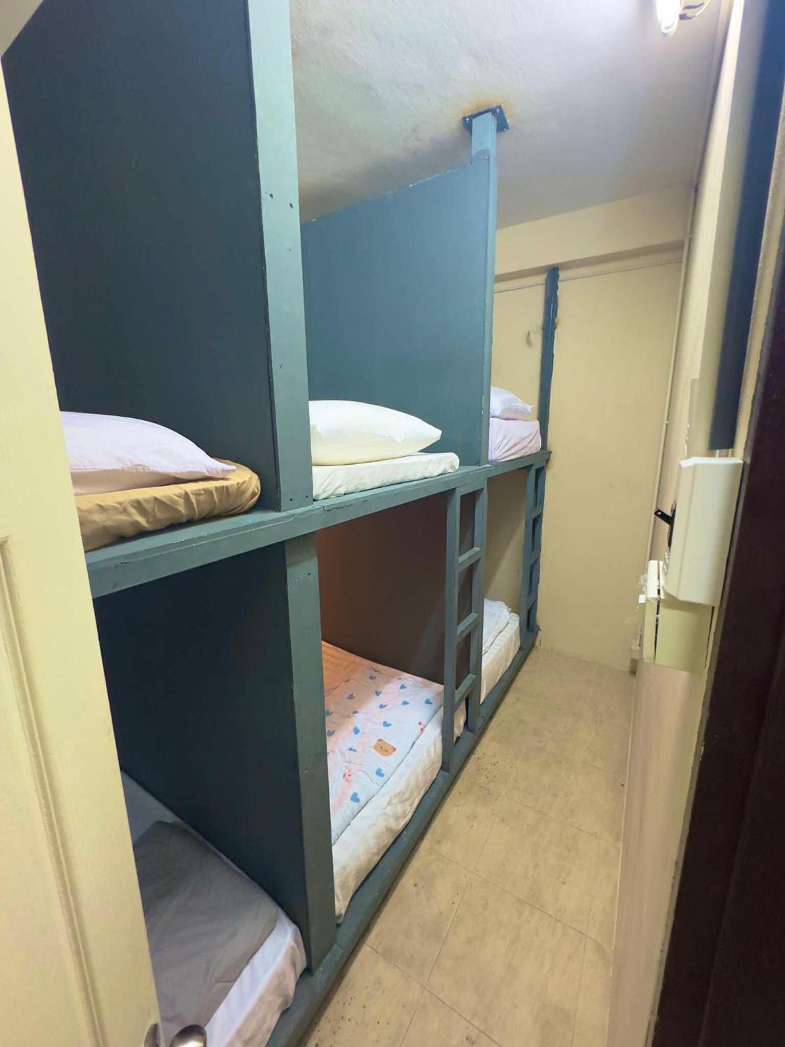 Hostel 24 Backpackers