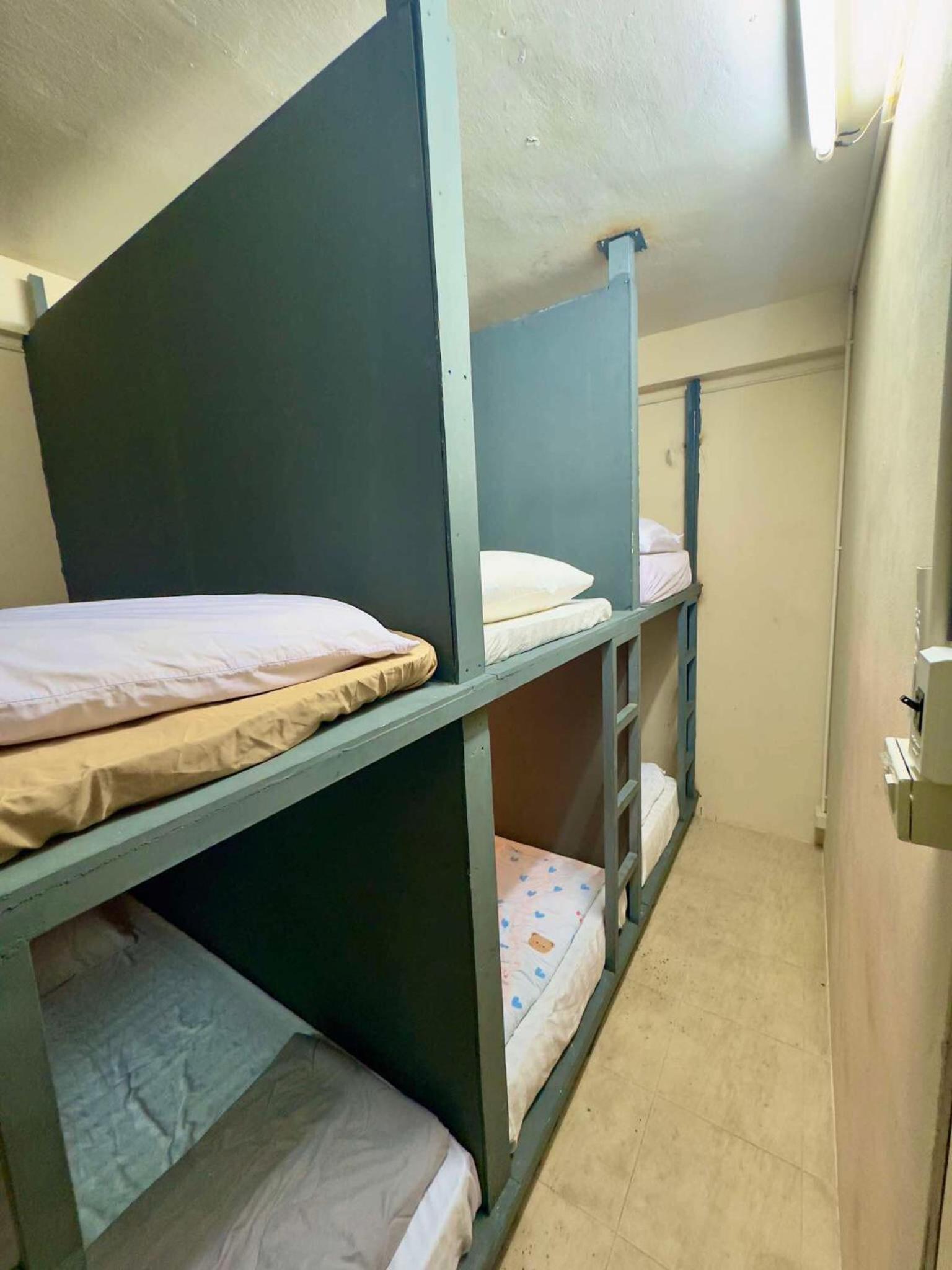 Hostel 24 Backpackers