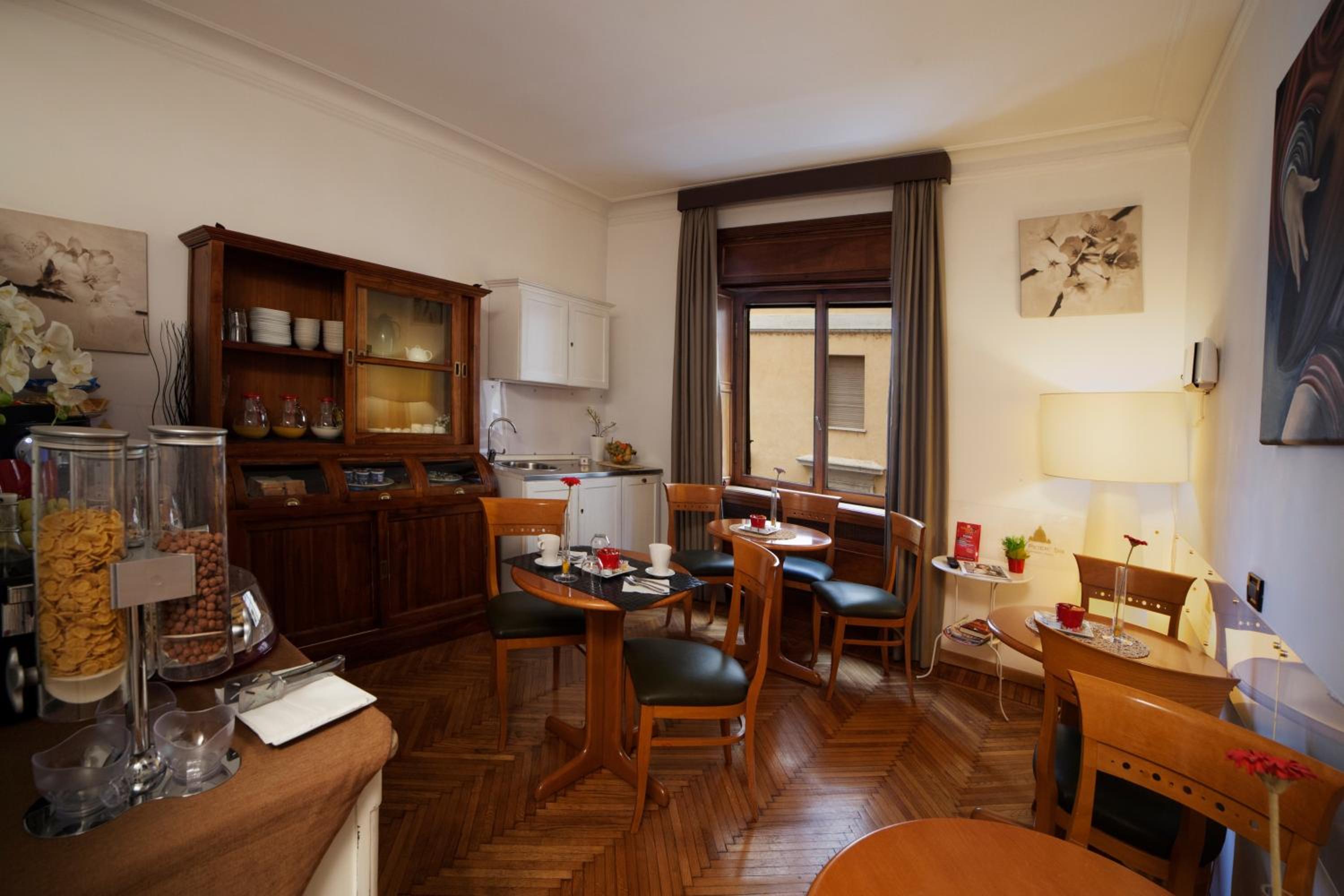 St. Peter' Six Rooms & Suites