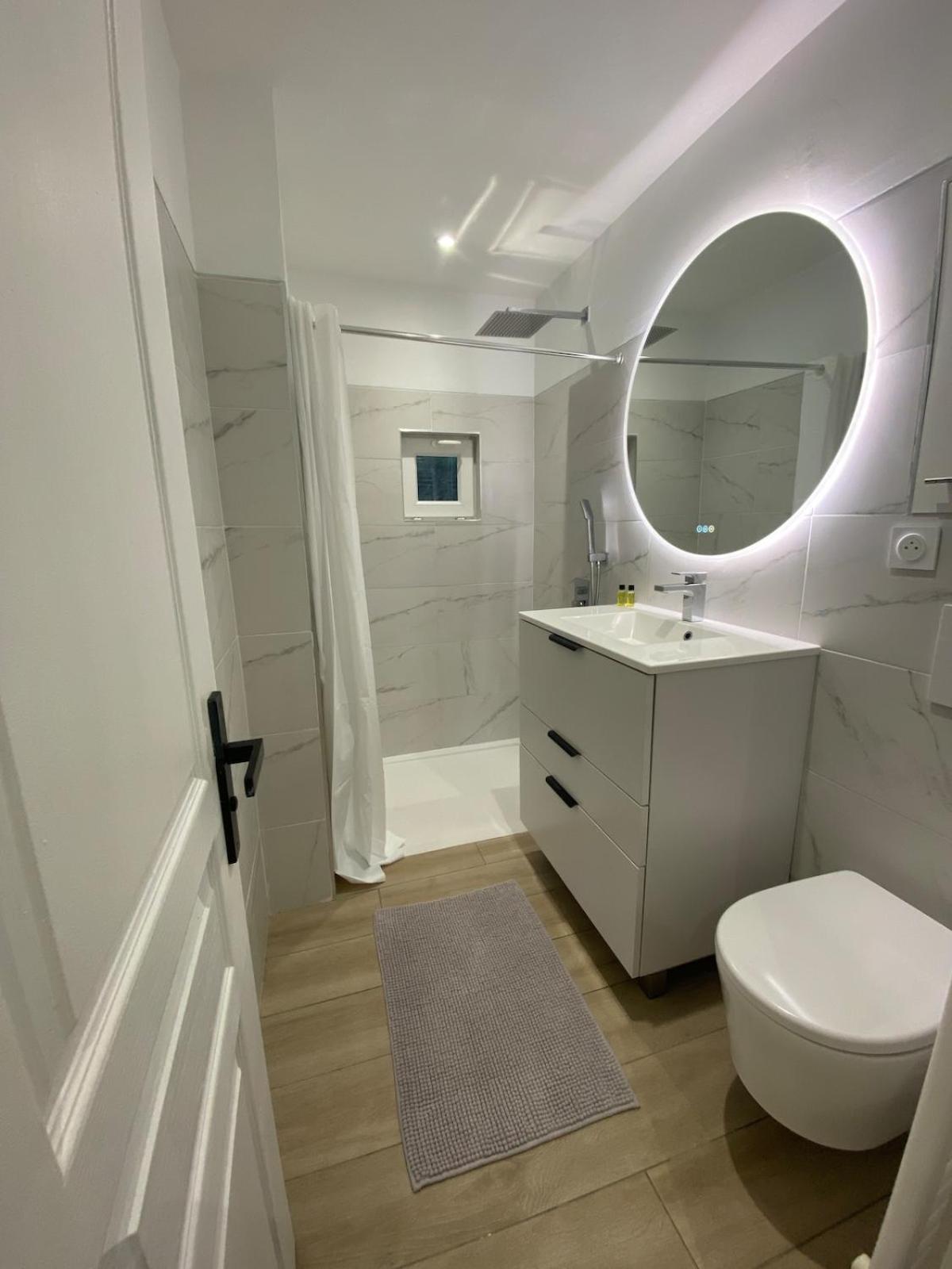 L Ecrin de Lidia close to MEETT Air conditioning Parking