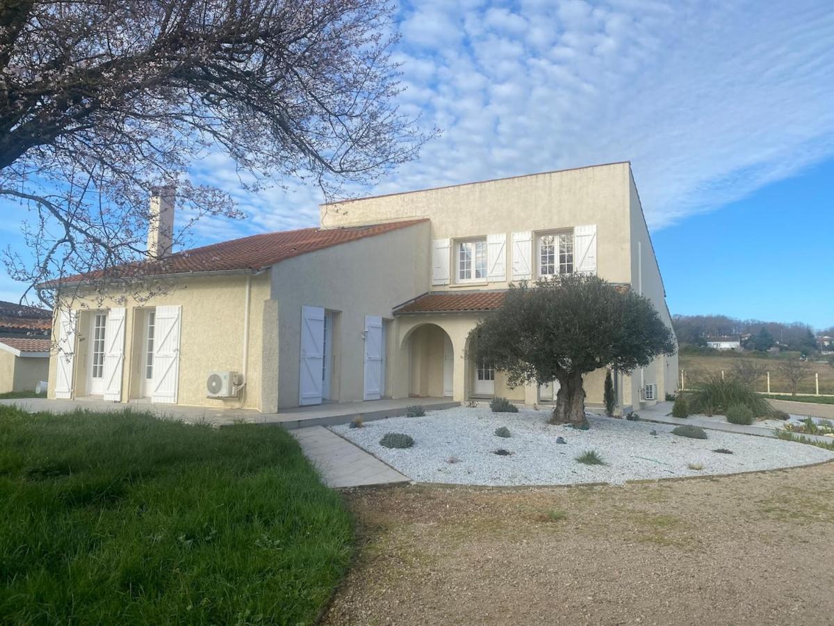 L Ecrin de Lidia close to MEETT Air conditioning Parking