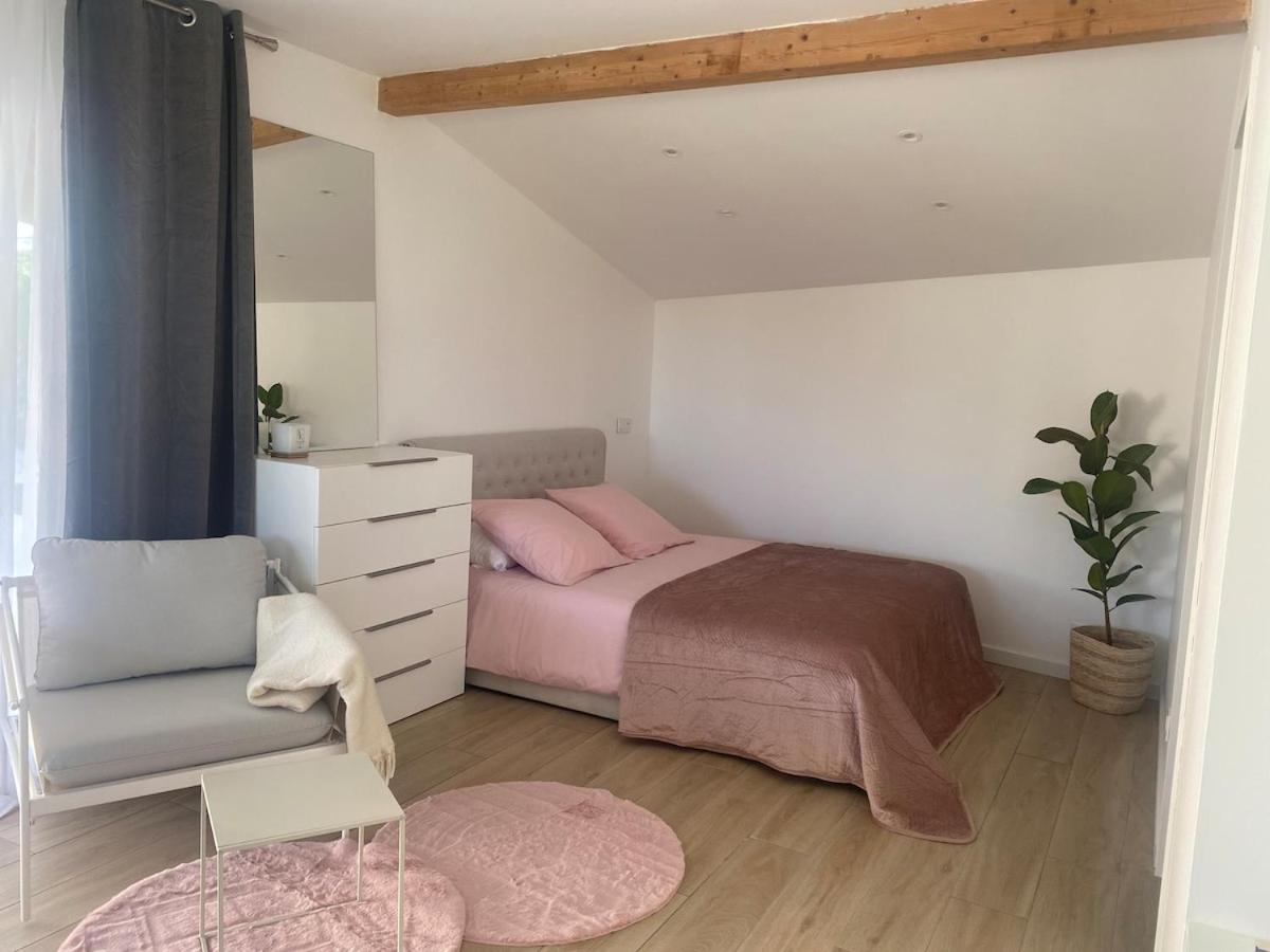 L Ecrin de Lidia close to MEETT Air conditioning Parking