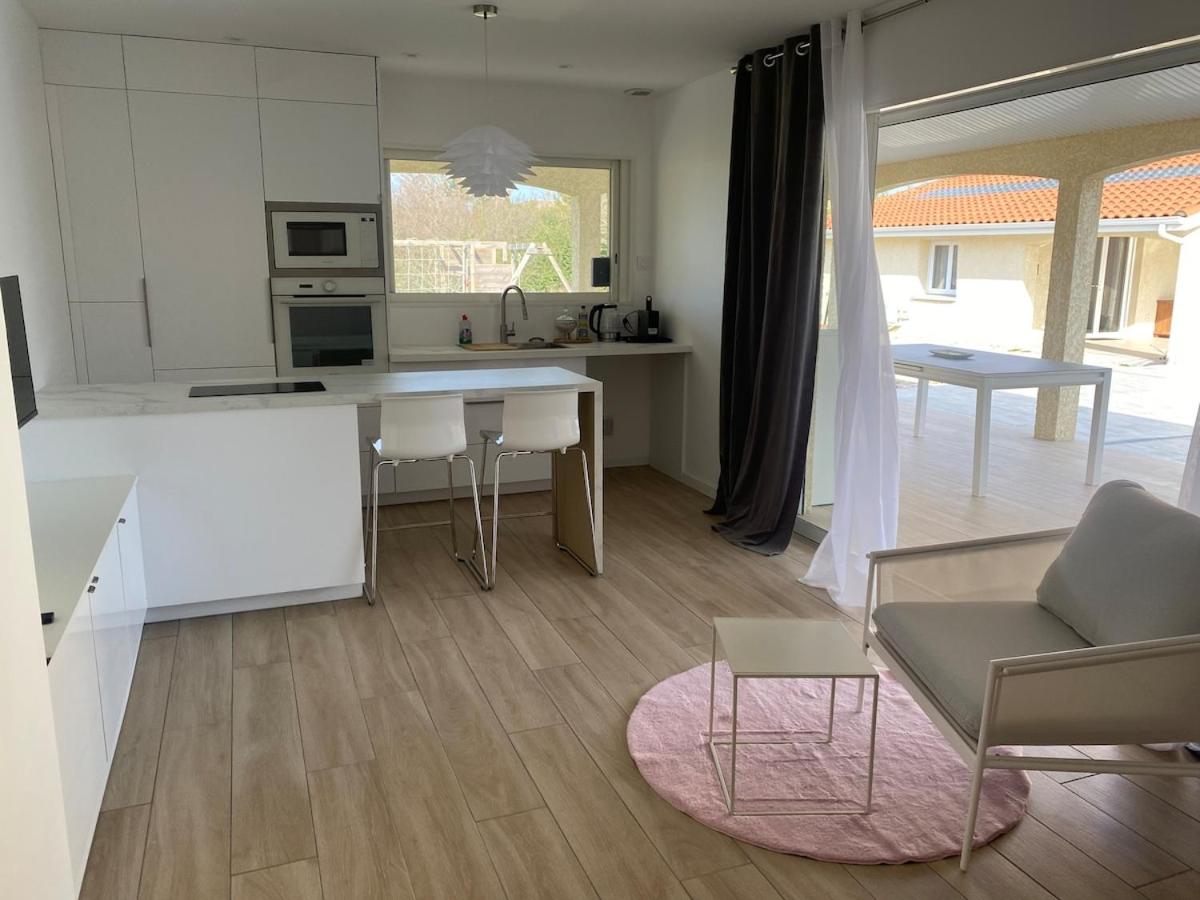 L Ecrin de Lidia close to MEETT Air conditioning Parking