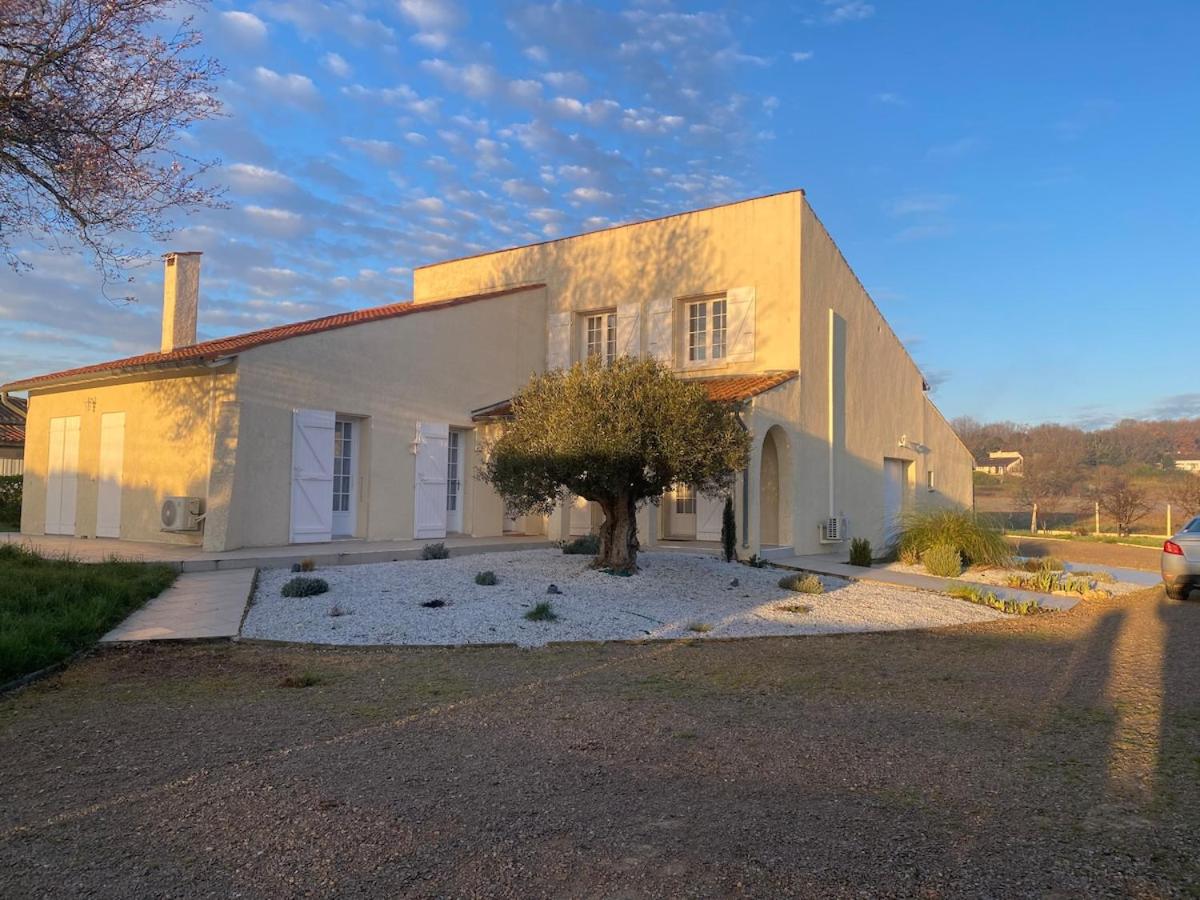 L Ecrin de Lidia close to MEETT Air conditioning Parking