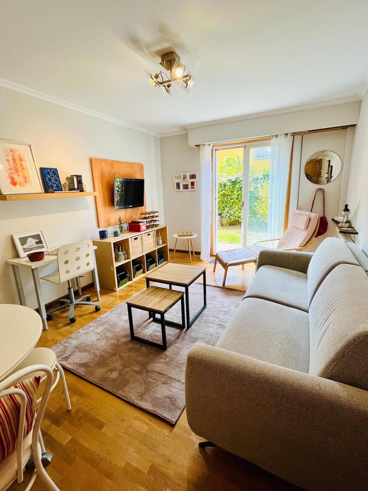 Apartamento en Comillas-Garden Apartment in Comillas