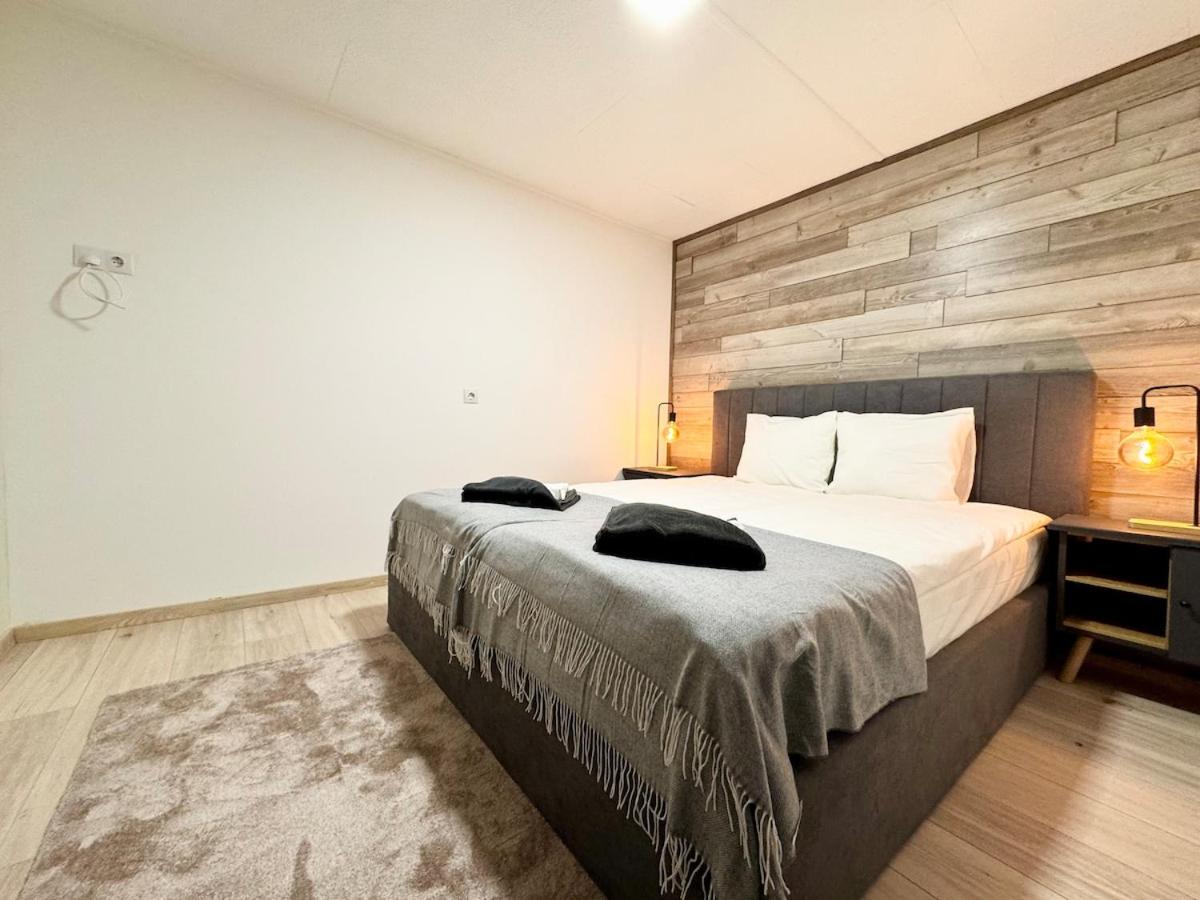 R5 Patio 2 Bedrooms Free Parking
