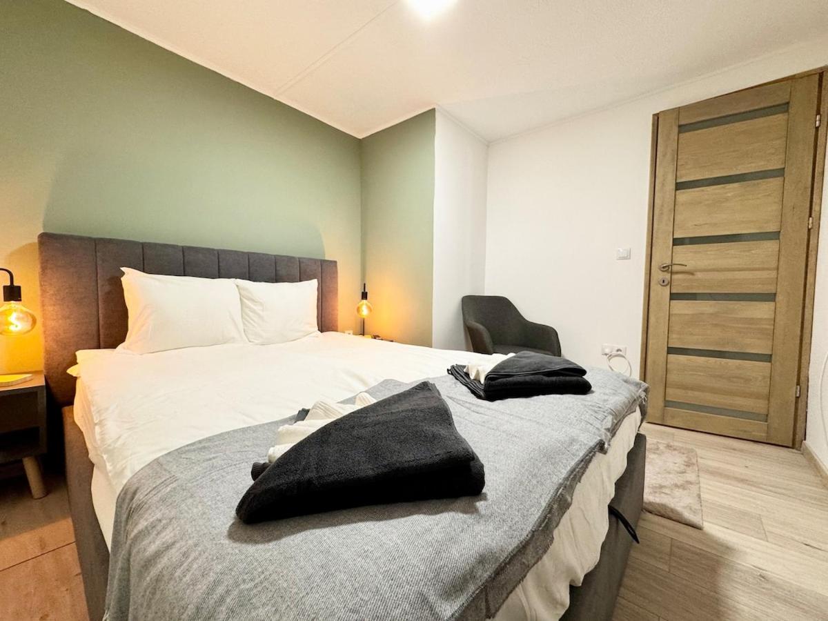 R5 Patio 2 Bedrooms Free Parking