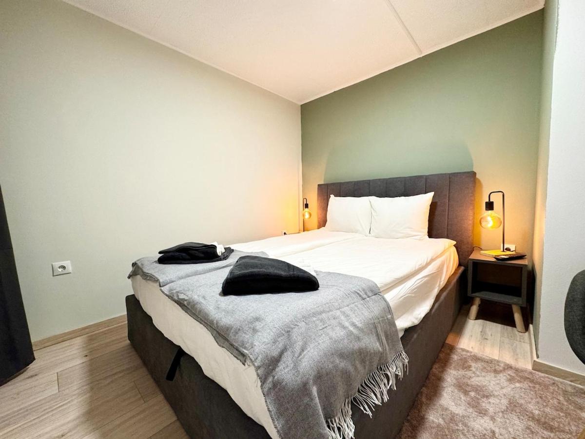 R5 Patio 2 Bedrooms Free Parking