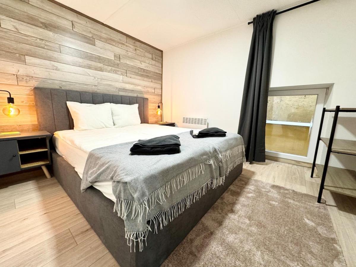R5 Patio 2 Bedrooms Free Parking
