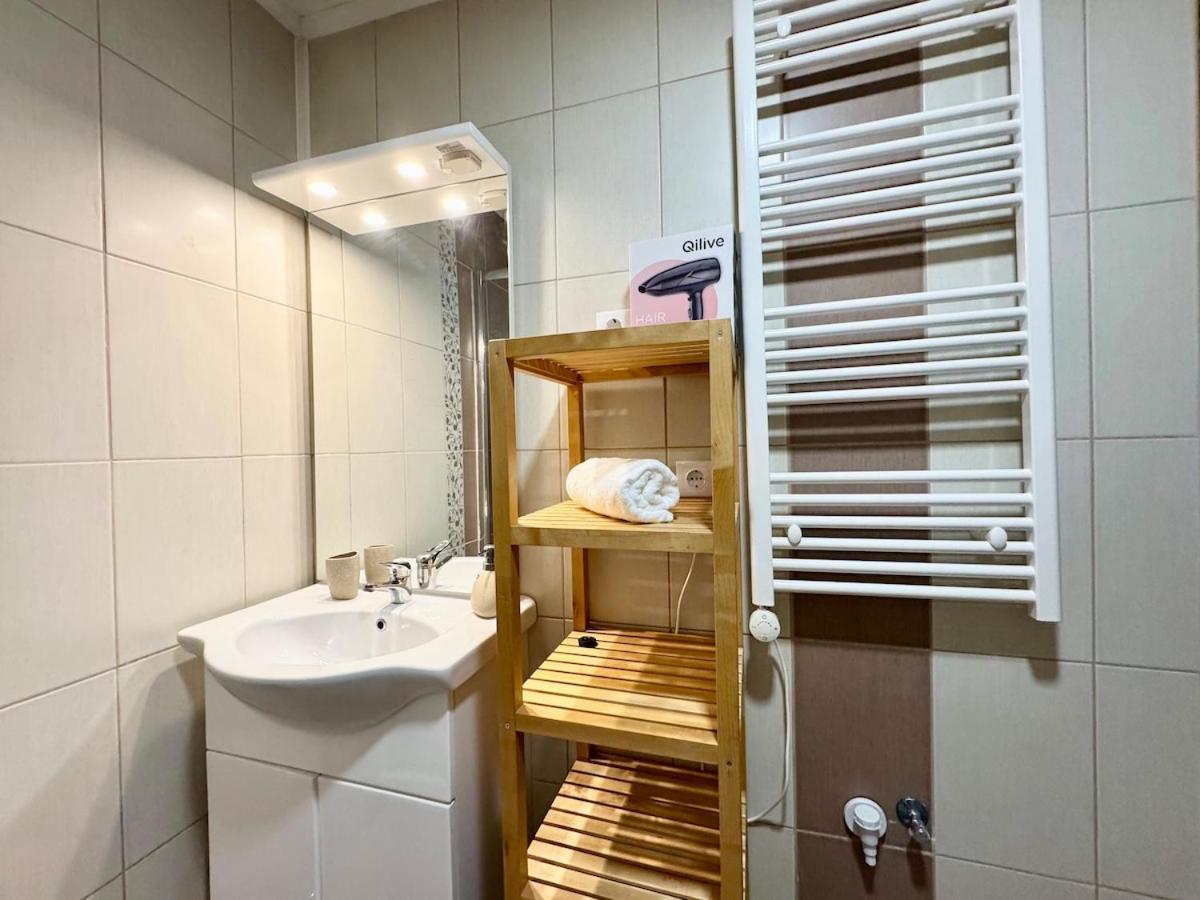 R5 Patio 2 Bedrooms Free Parking
