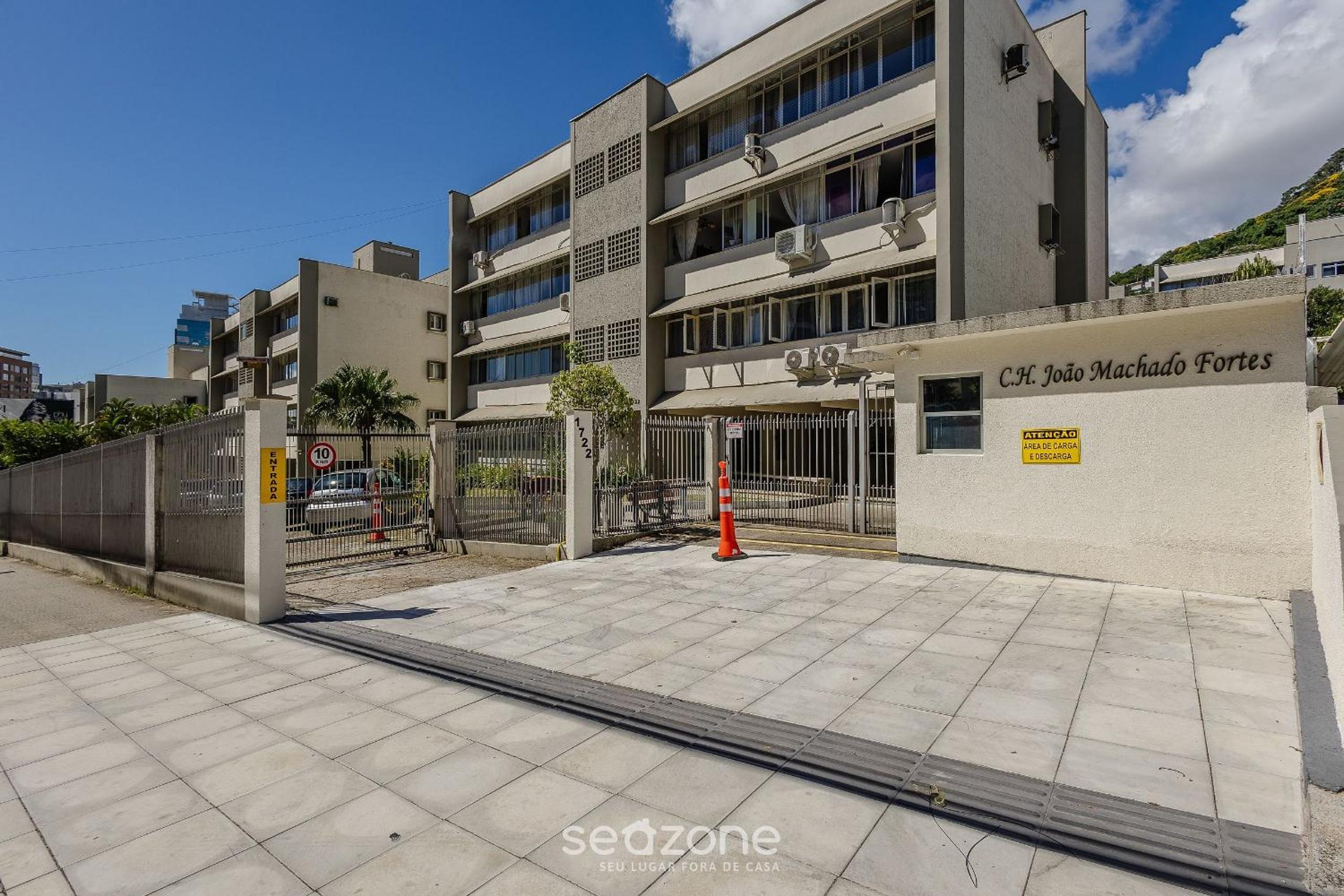 Apartment with Home Office in Floripa JFM0062