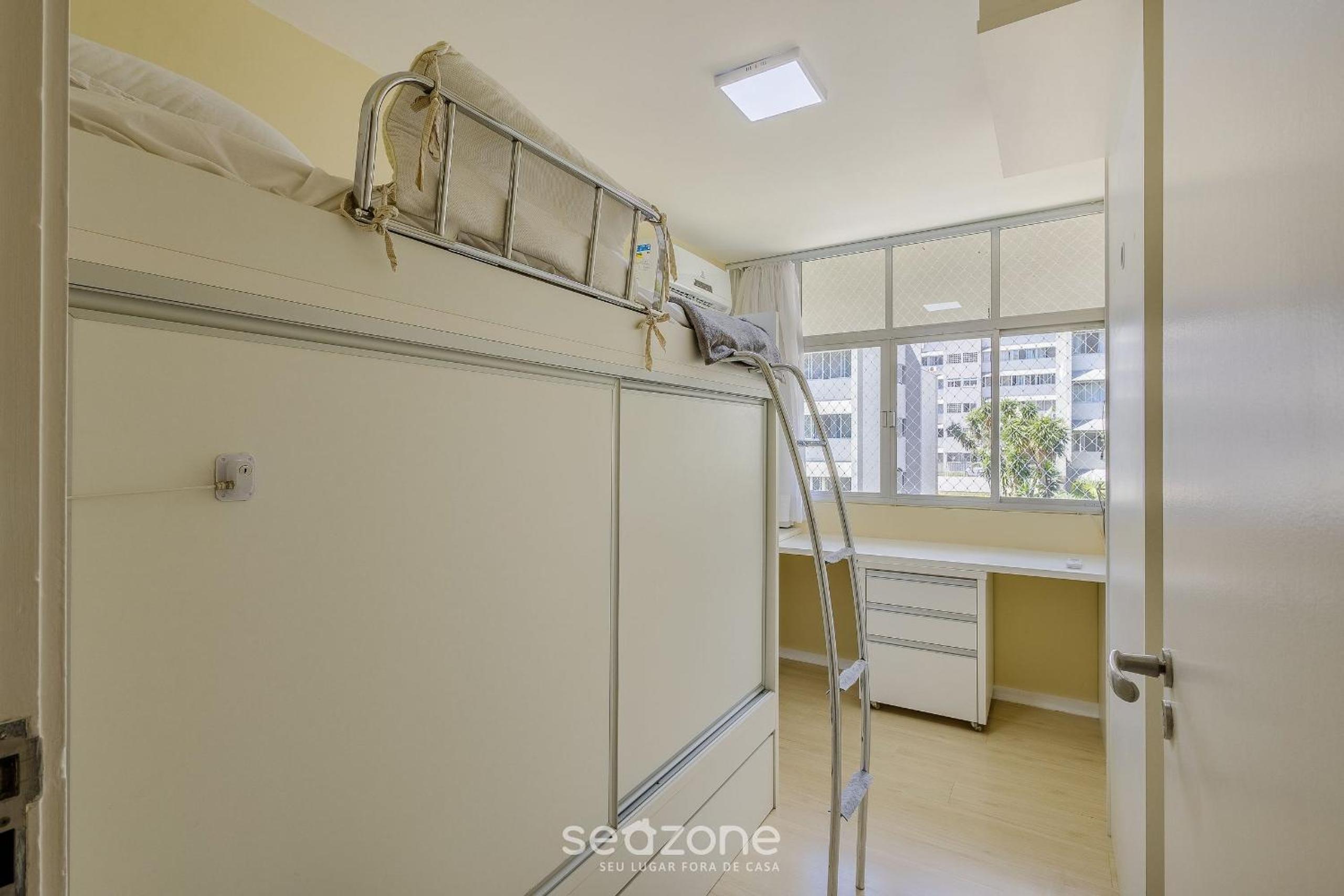 Apartment with Home Office in Floripa JFM0062