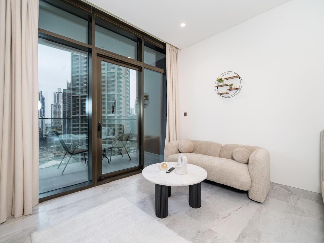Luxury Studio in Peninsula Five, Business Bay
