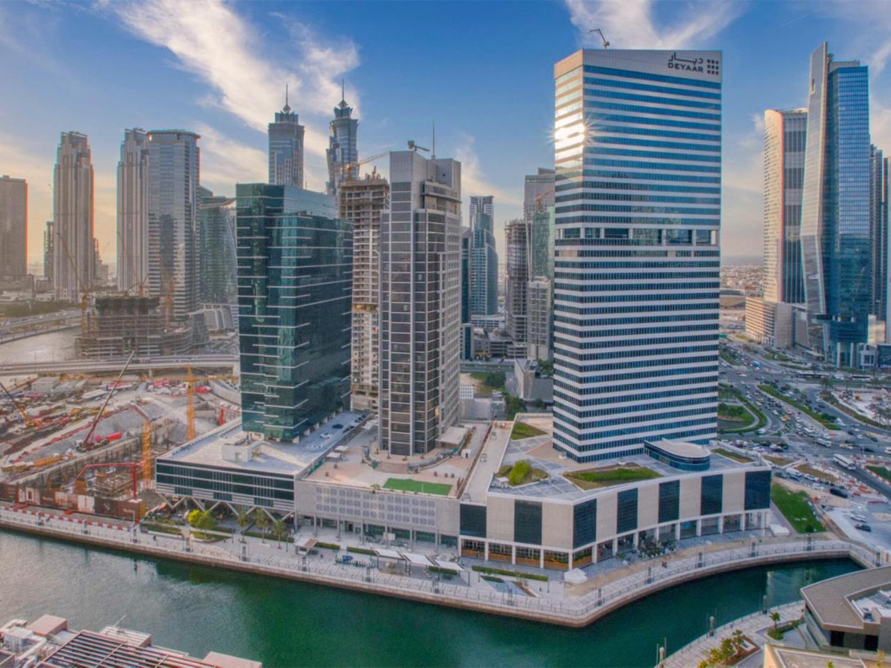 Luxury Studio in Peninsula Five, Business Bay