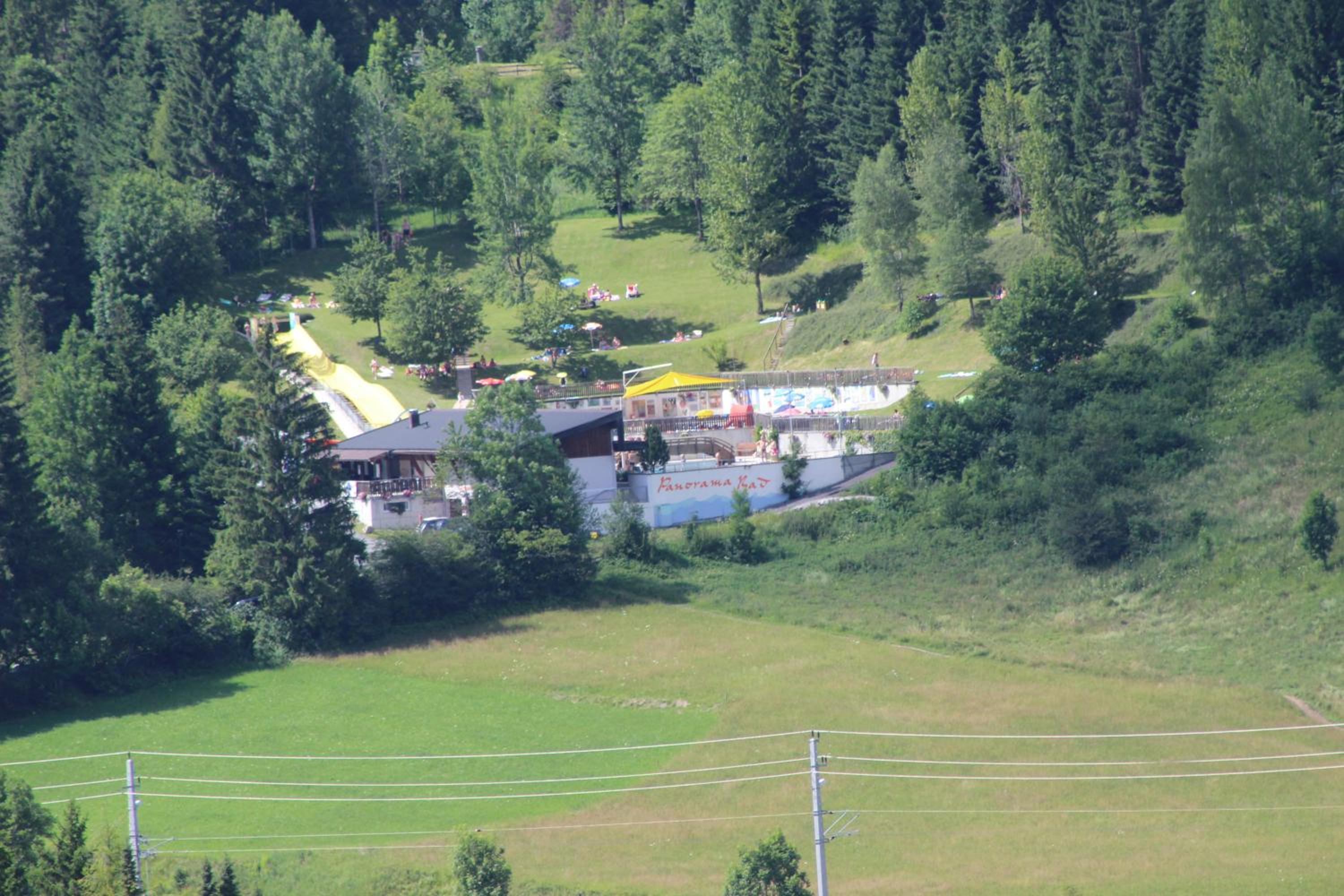 Photo 10