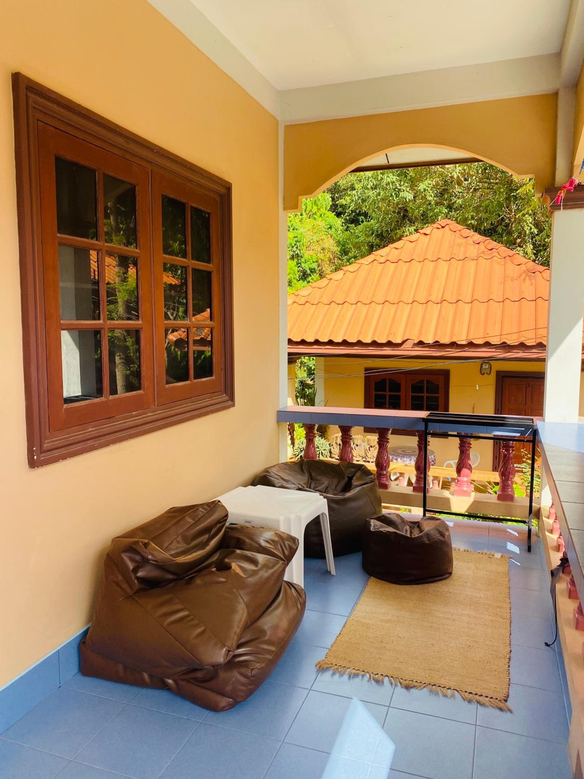Bohemian apartment at Ya Nui beach