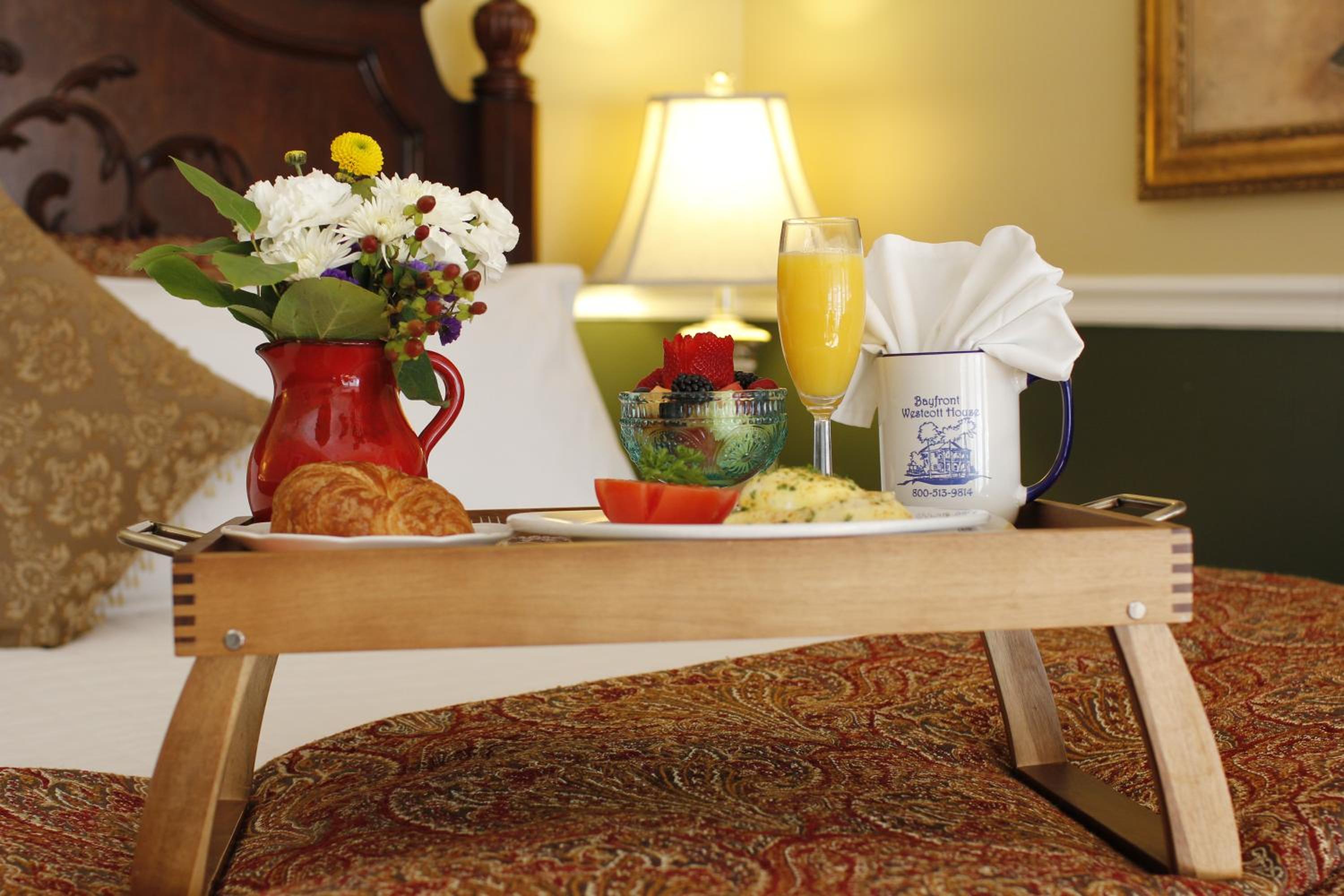 Bayfront Westcott House Bed & Breakfast