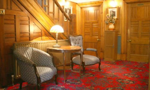 Oakfield Lodge Guest House Stockport